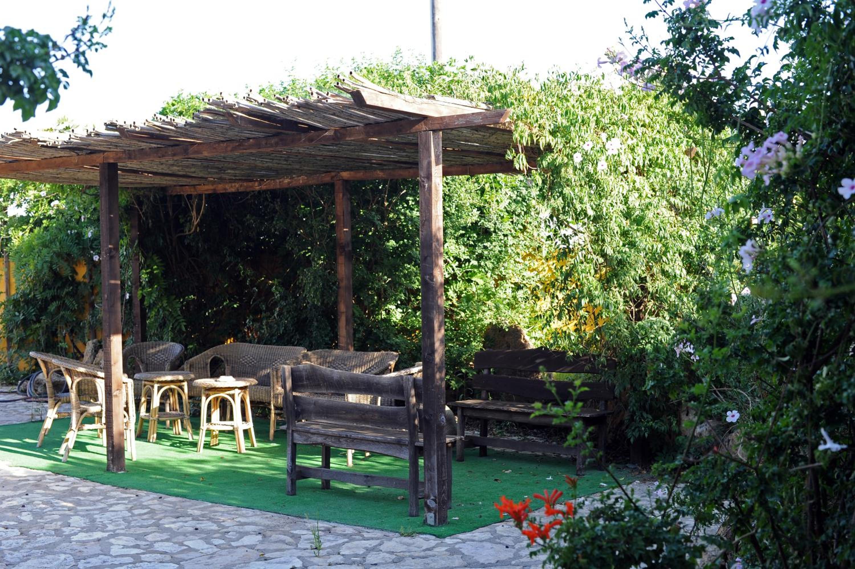 Studio - Split Level - Photo 4