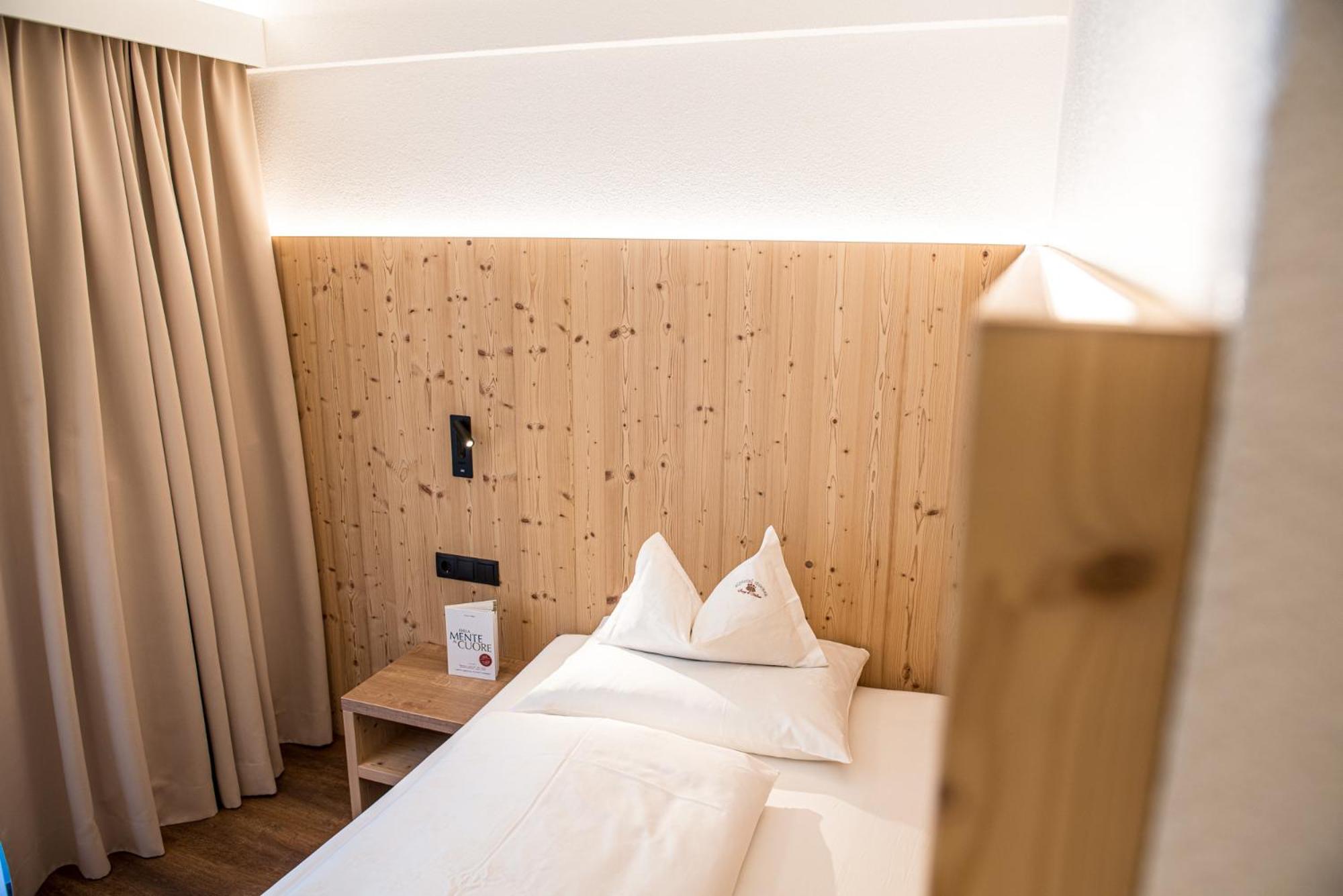 Single Room with Balcony photo 1