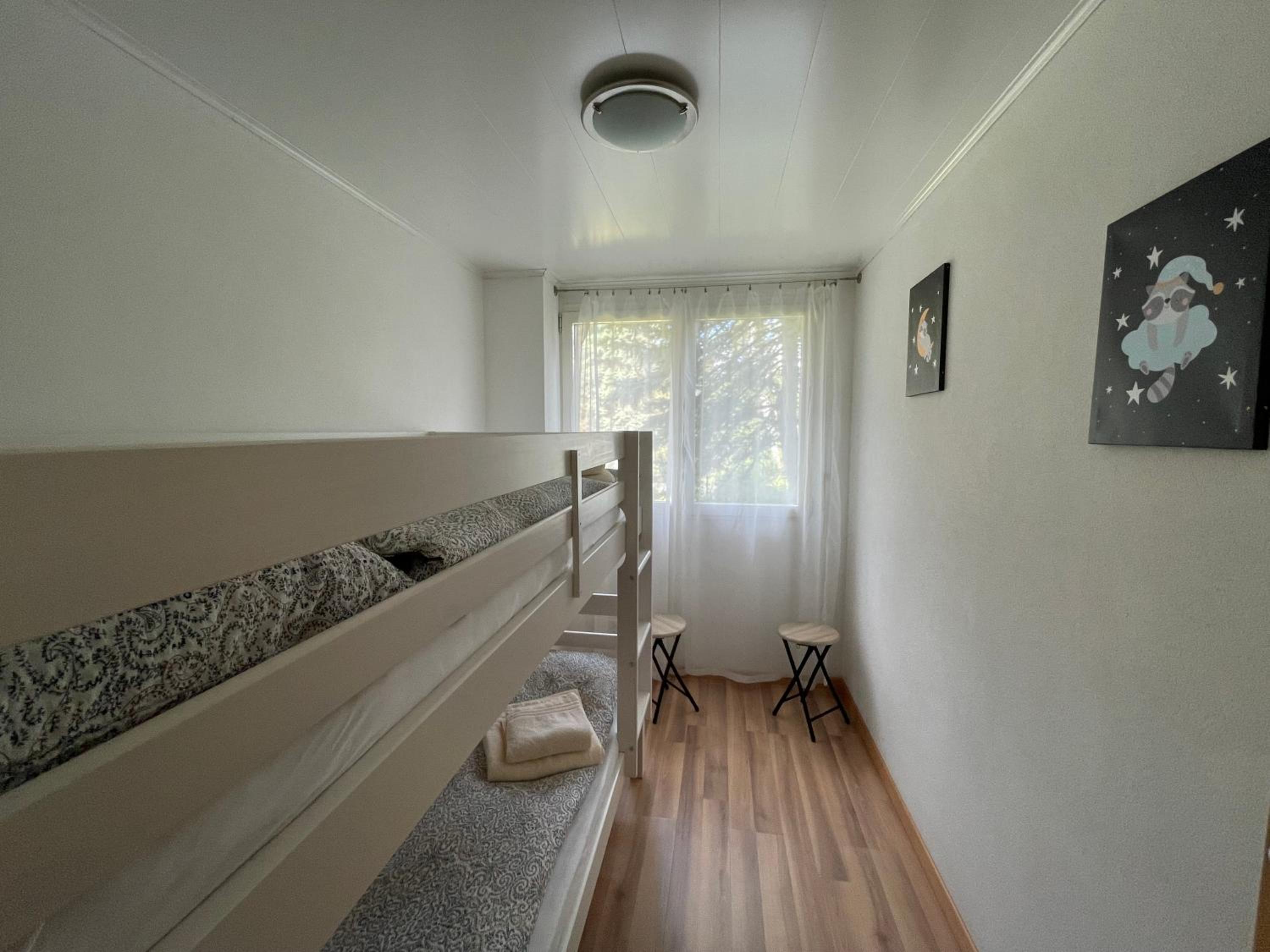 Deluxe Two-Bedroom Apartment with Garden View photo 3