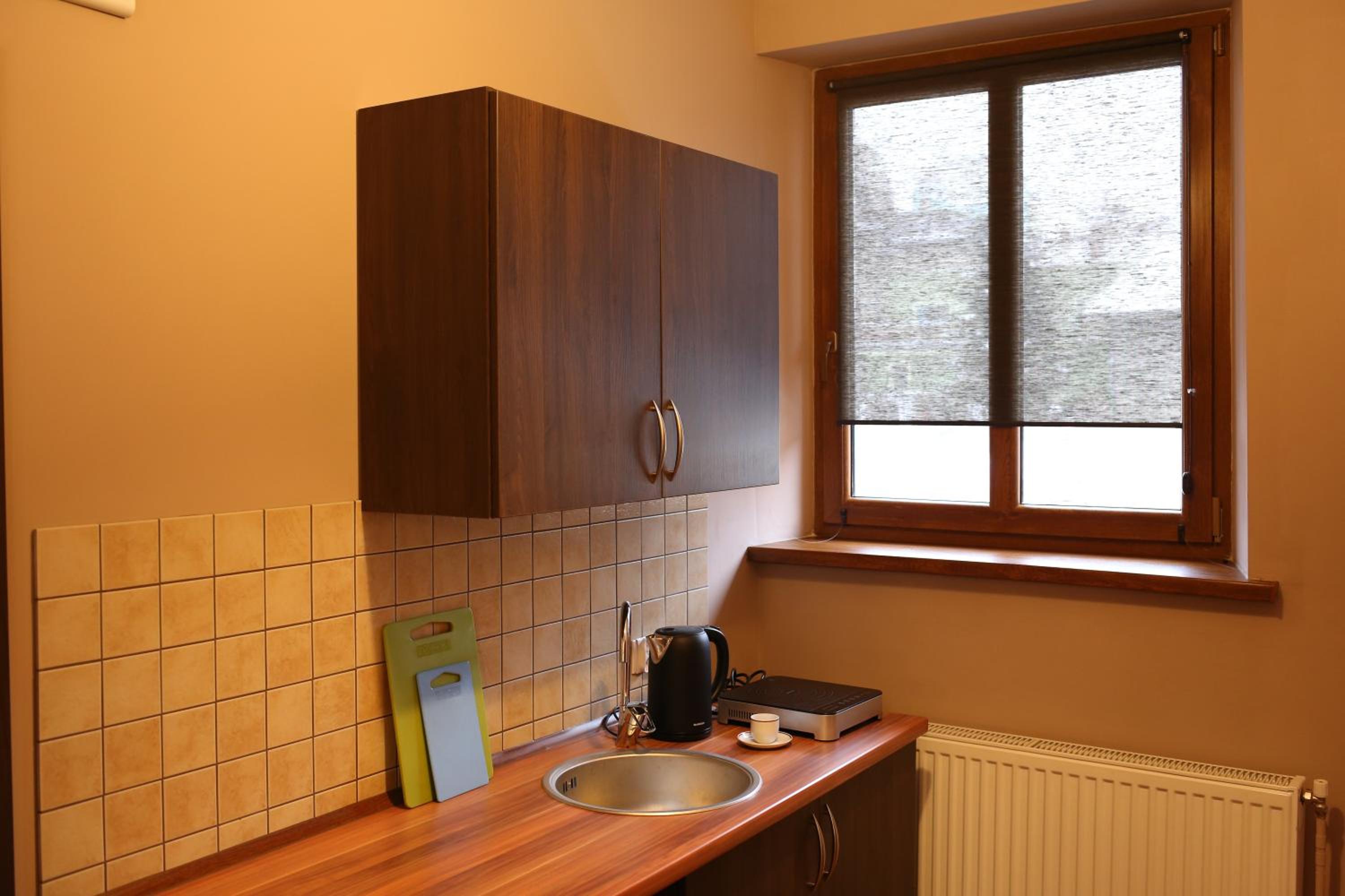 Deluxe Triple Room - Photo 10