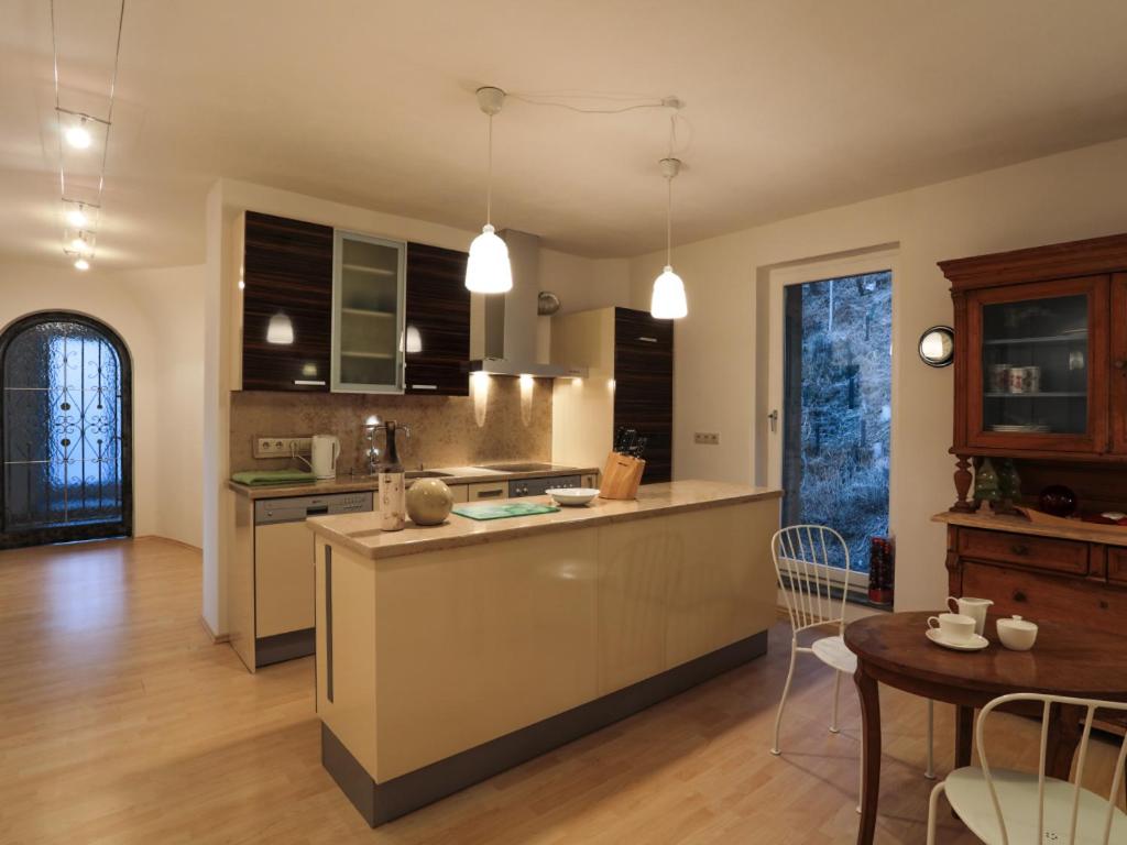 Apartment with Mountain View photo 2