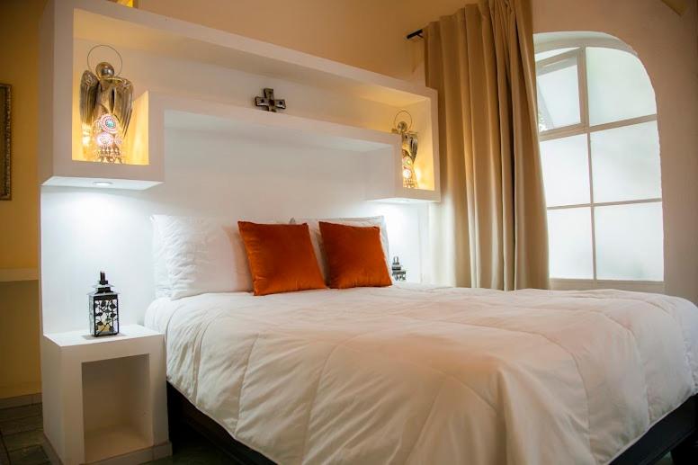 Standard Queen Room photo 2