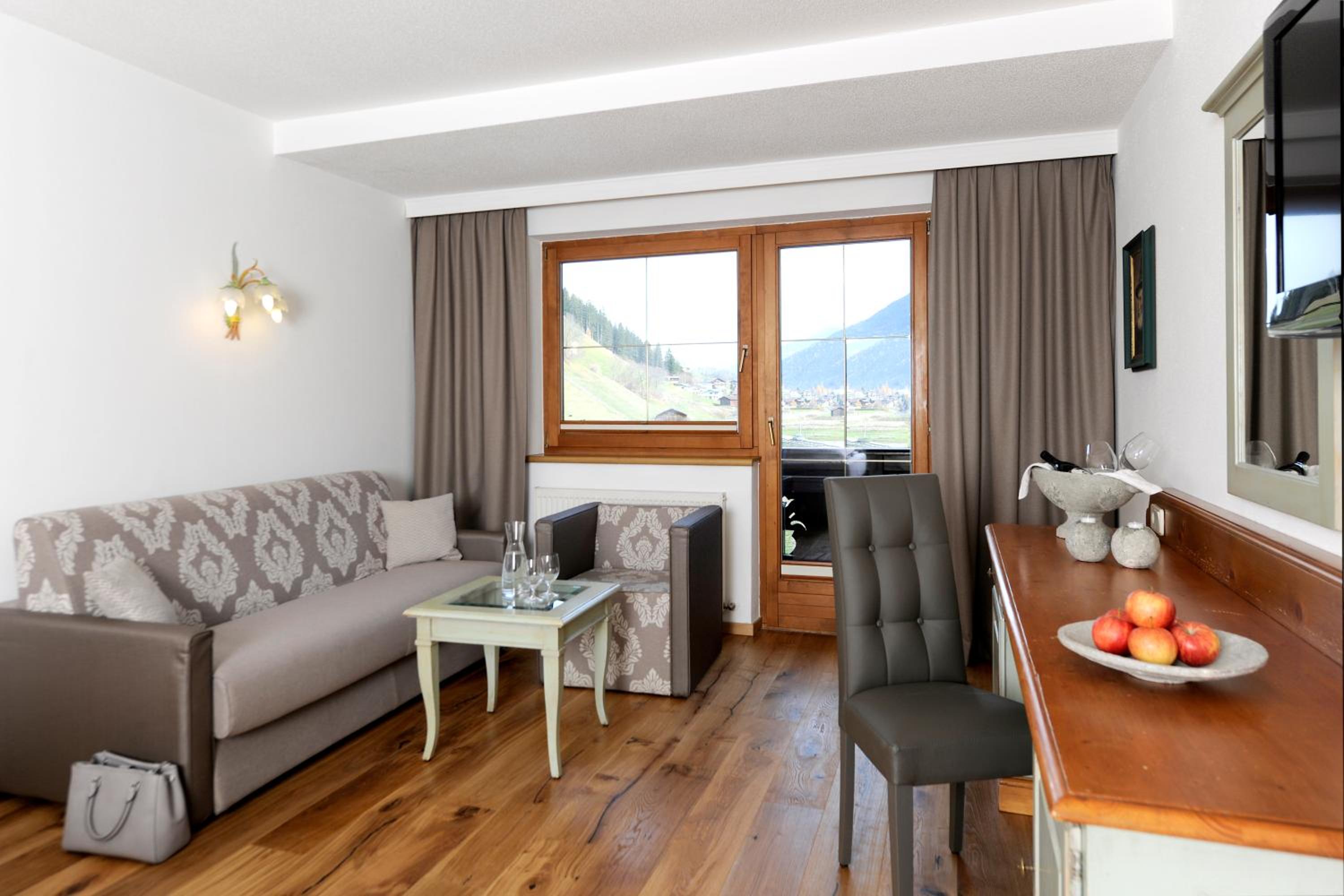 Comfort Double Room (2 Adults + 2 Children) photo 3