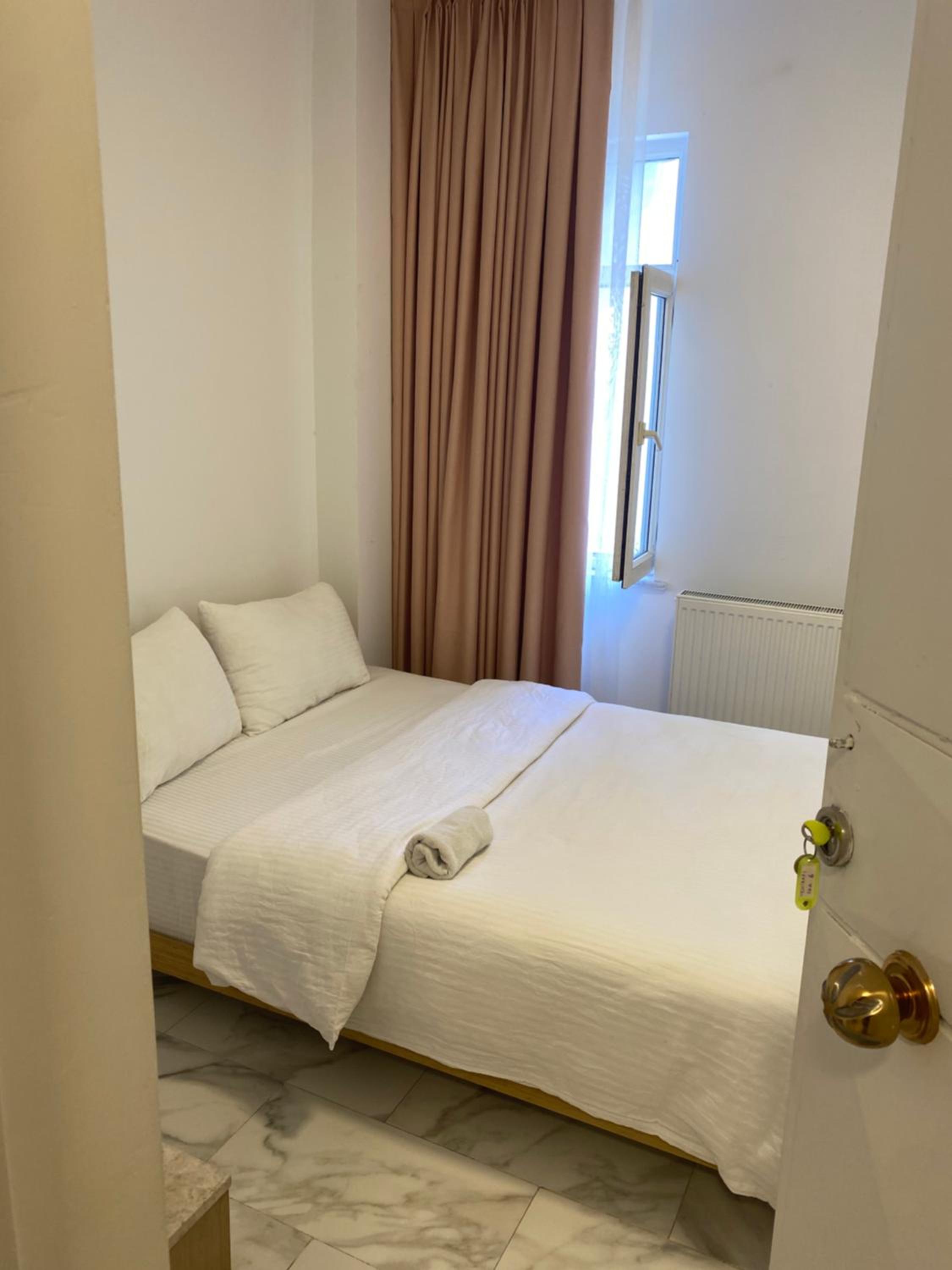Large Single Room photo 2