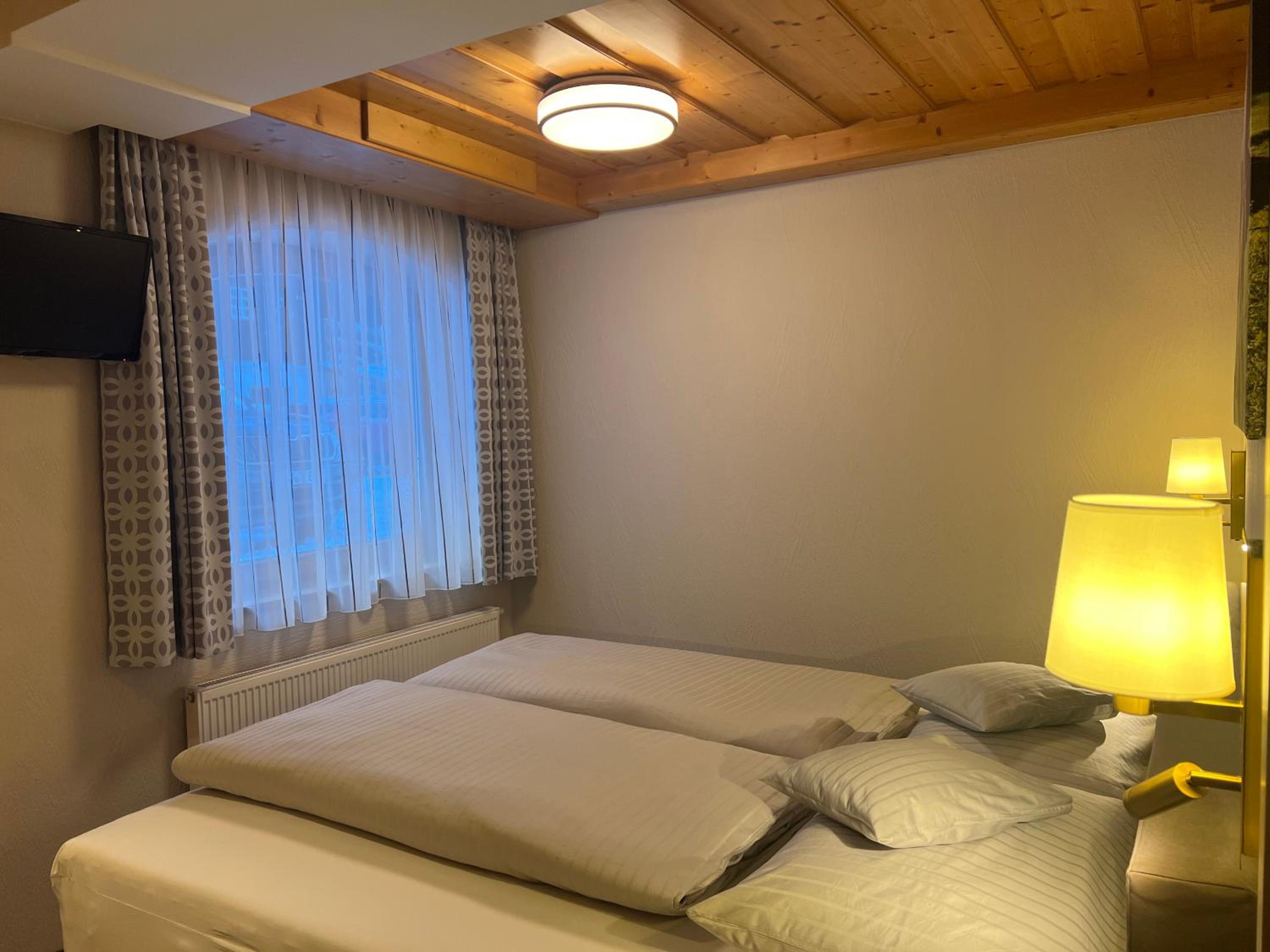 Two-Bedroom Apartment with Mountain View