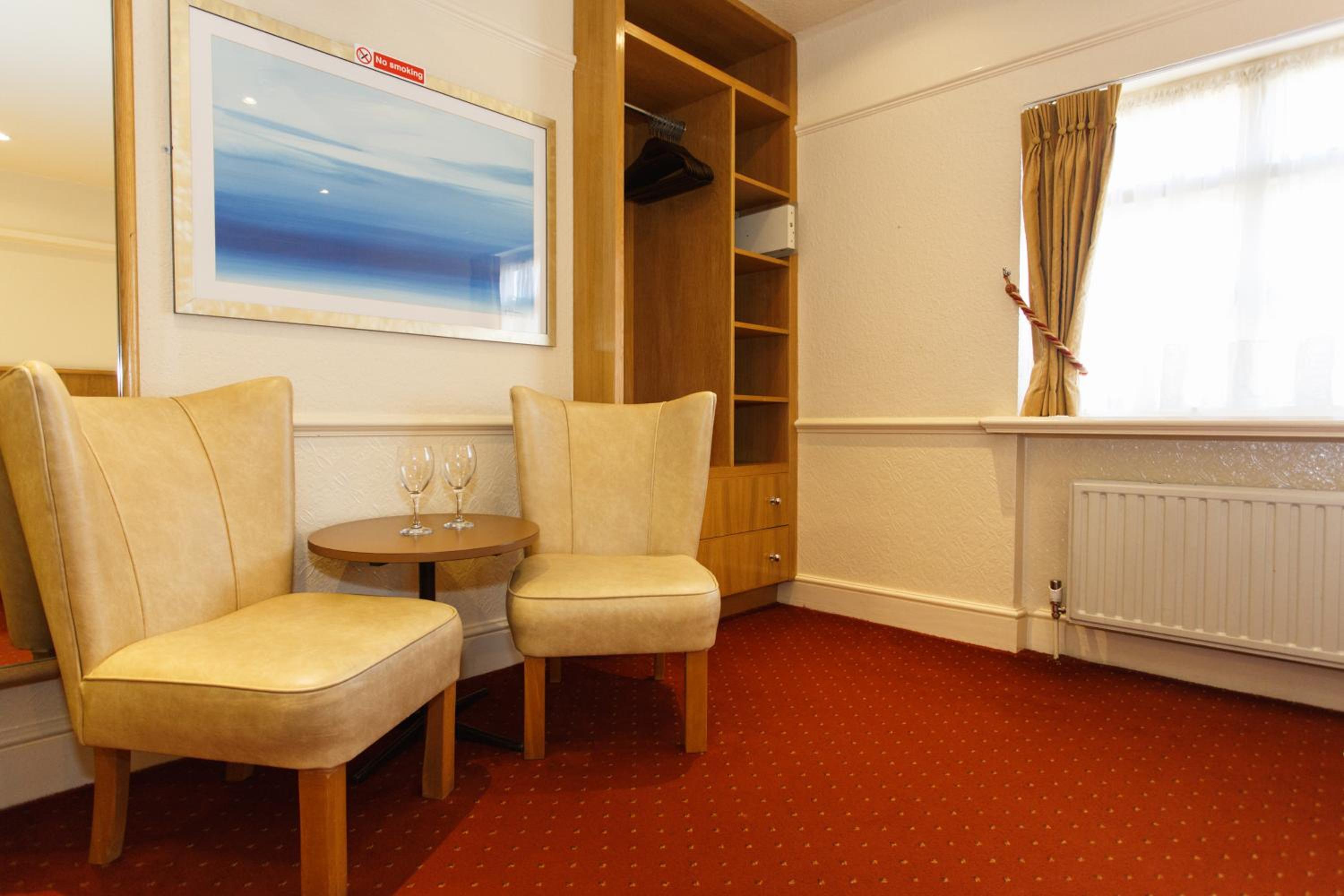 Double Room photo 3