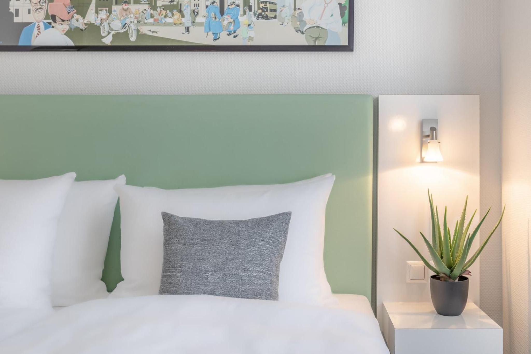 Standard Twin Room with Extra Bed