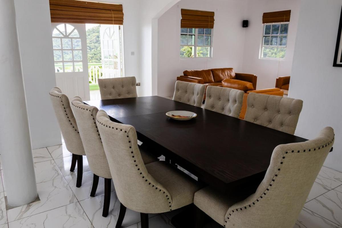 Three-Bedroom Vacation Home  photo 1