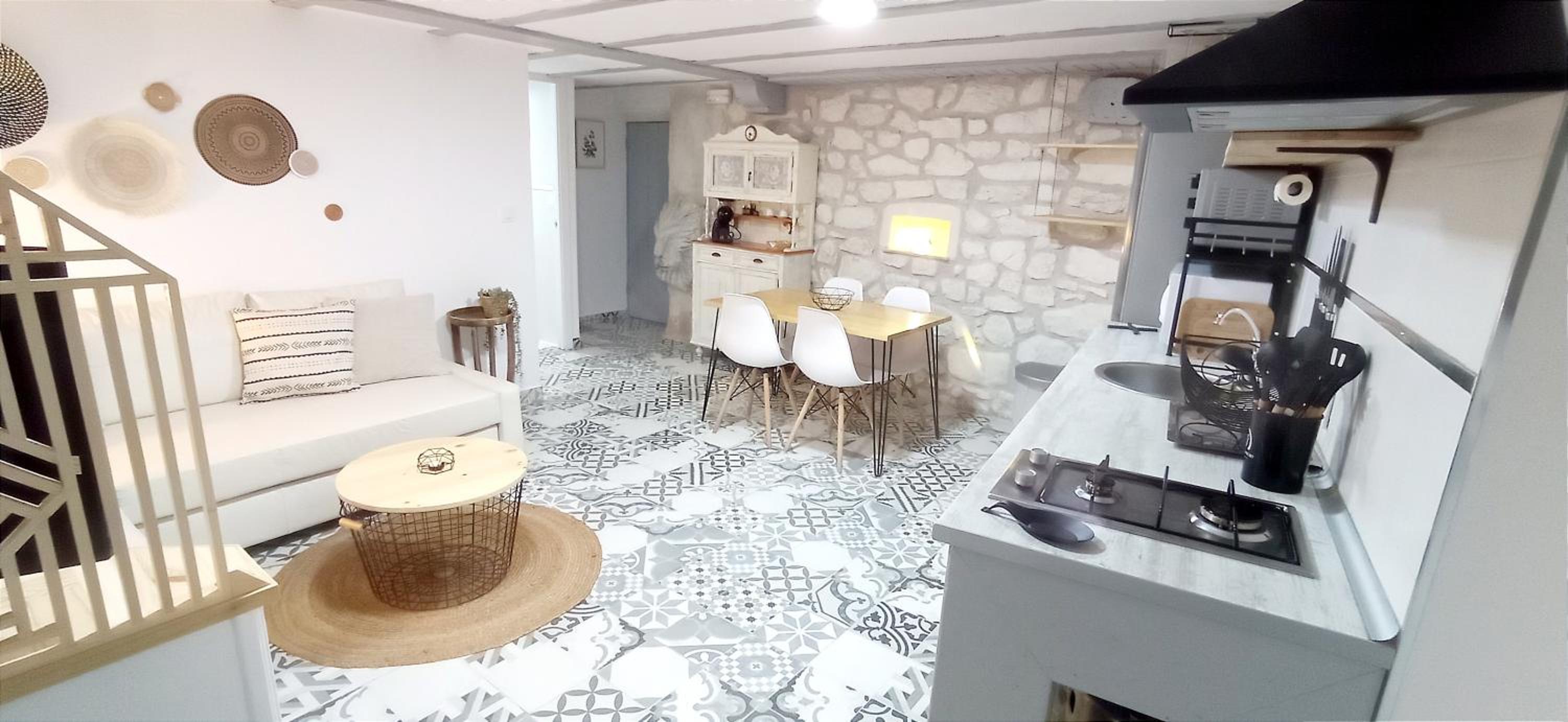 Deluxe Apartment