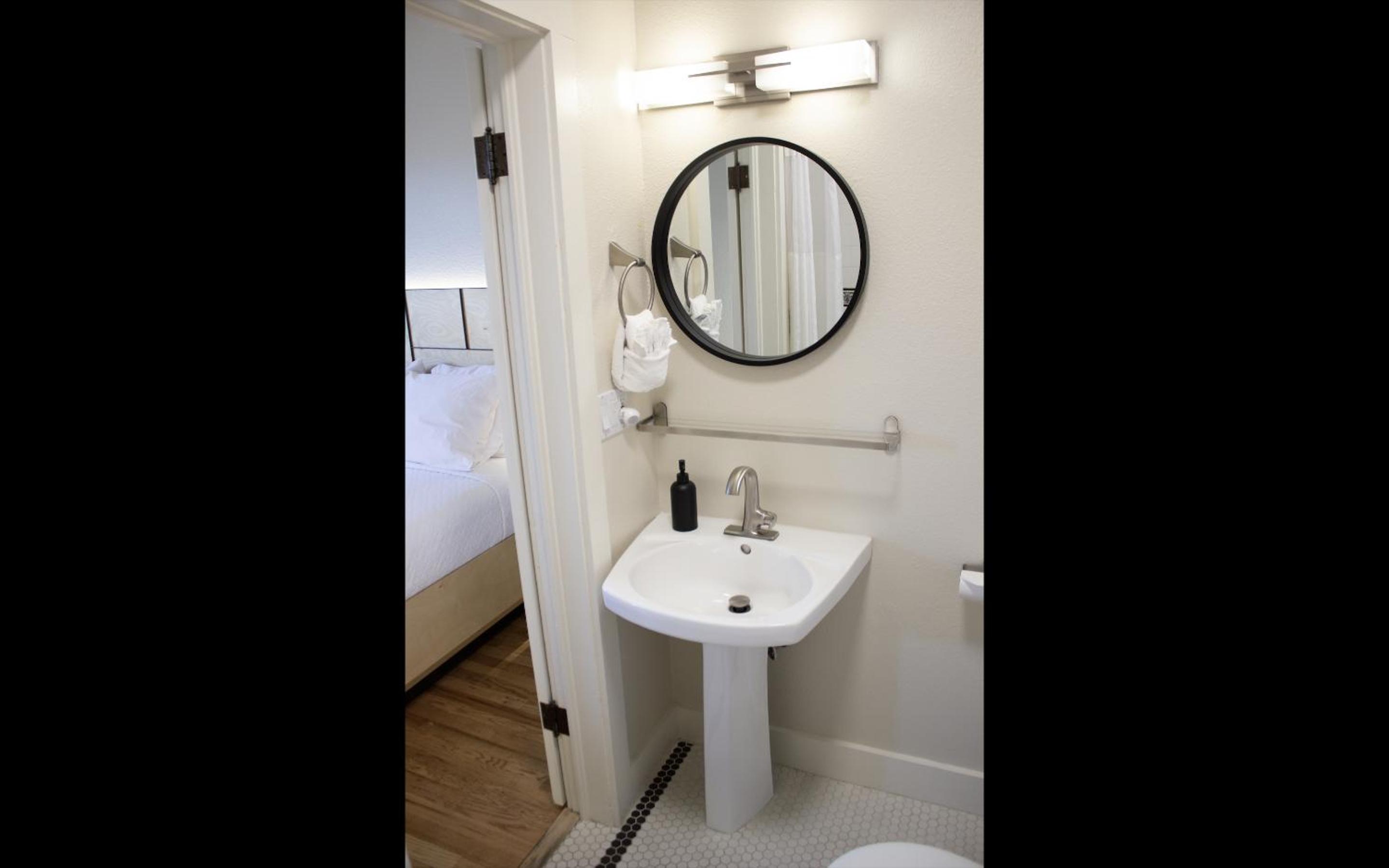 Queen Suite photo 3
