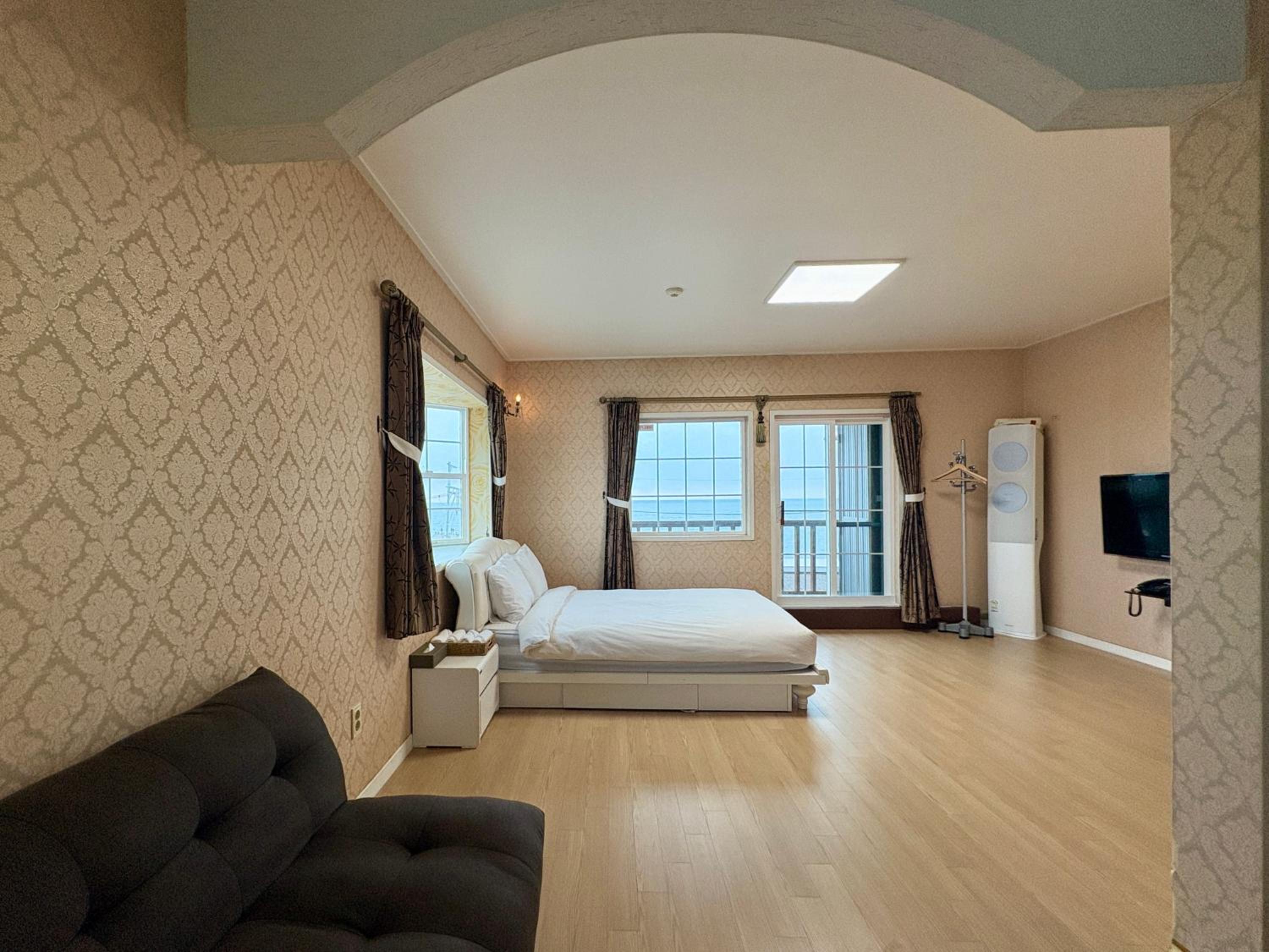 Deluxe Double Room with Sea View photo 2