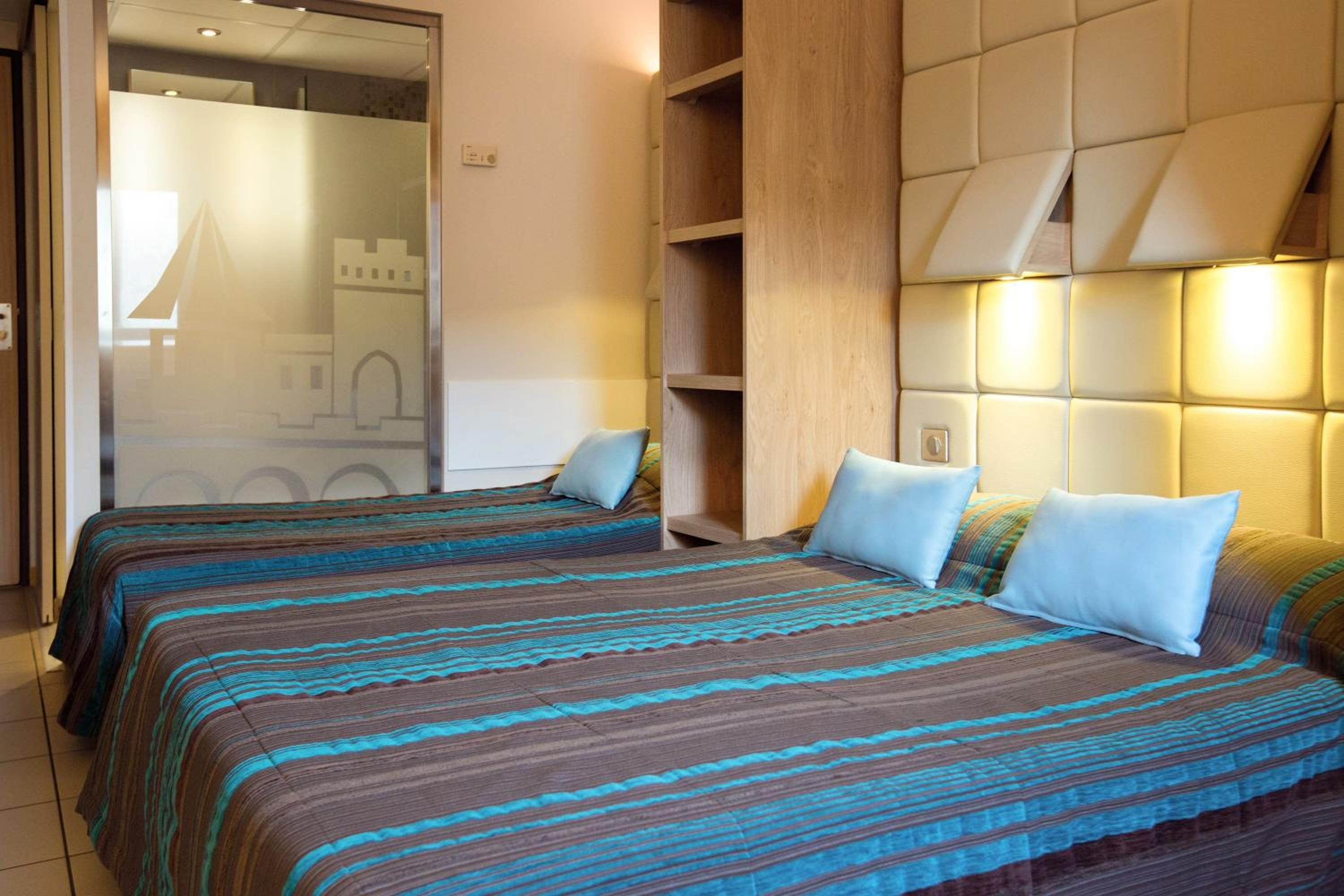 Triple Room - Photo 7