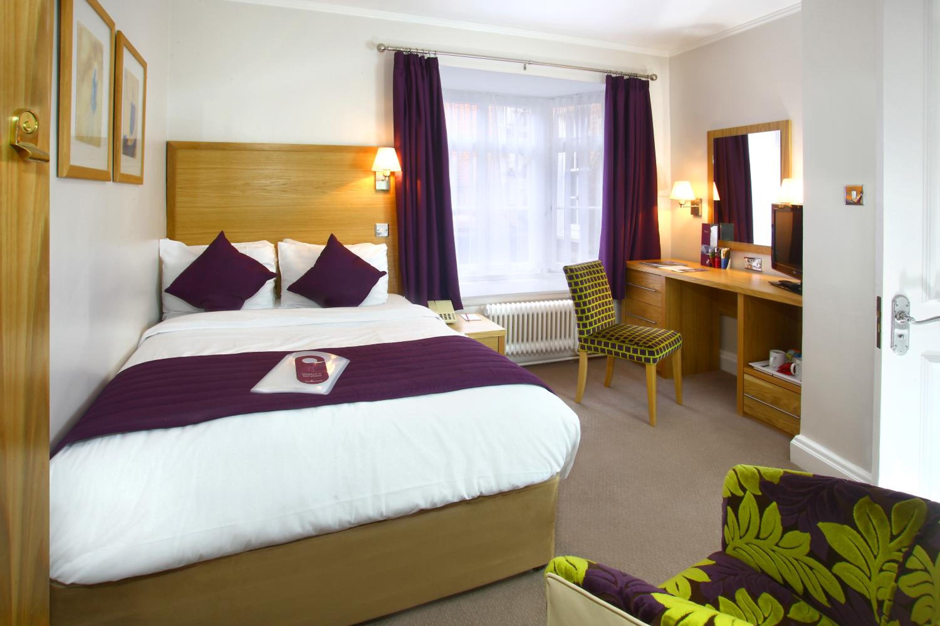 Small Double Room - Photo 1