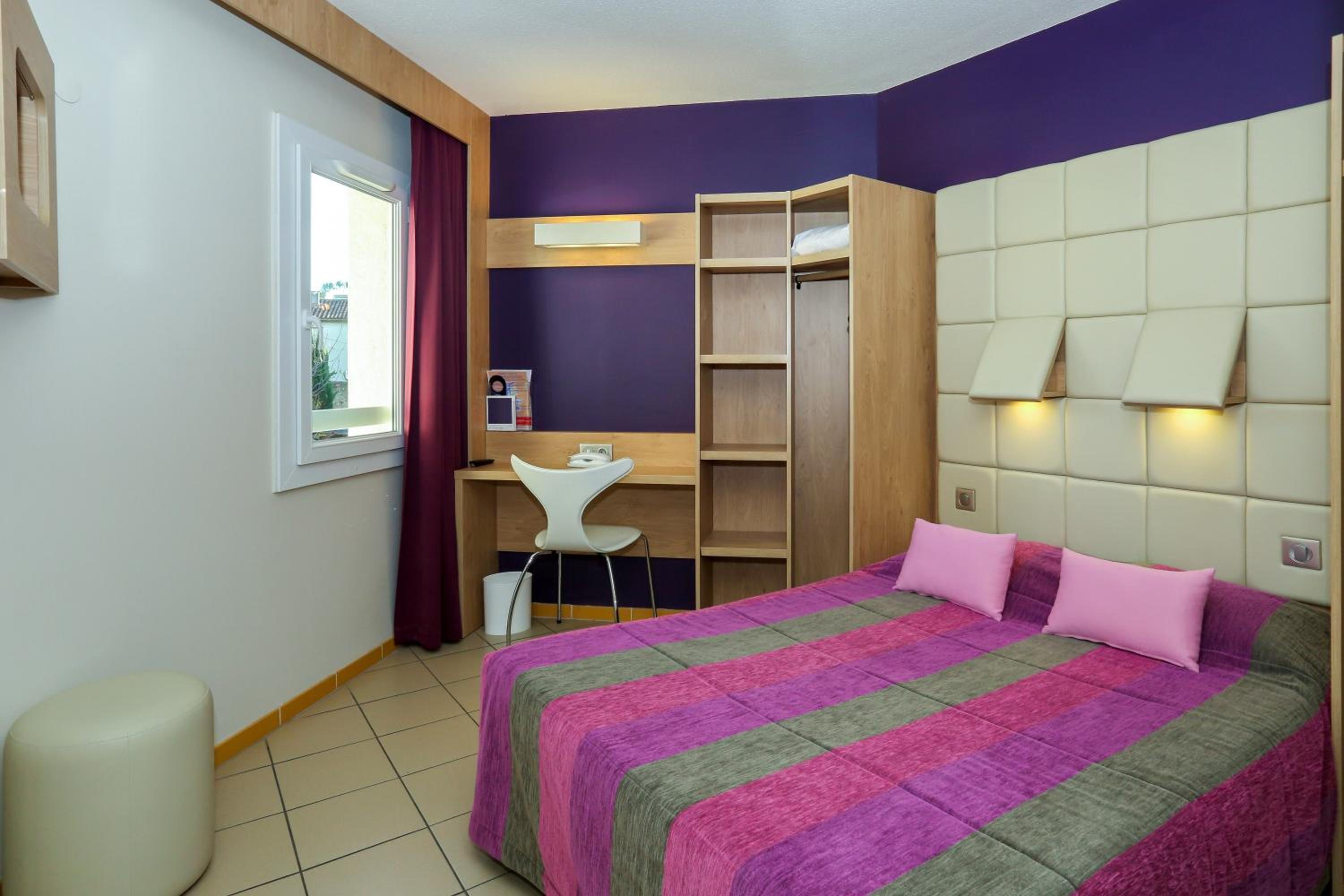Standard Double Room - Photo 3