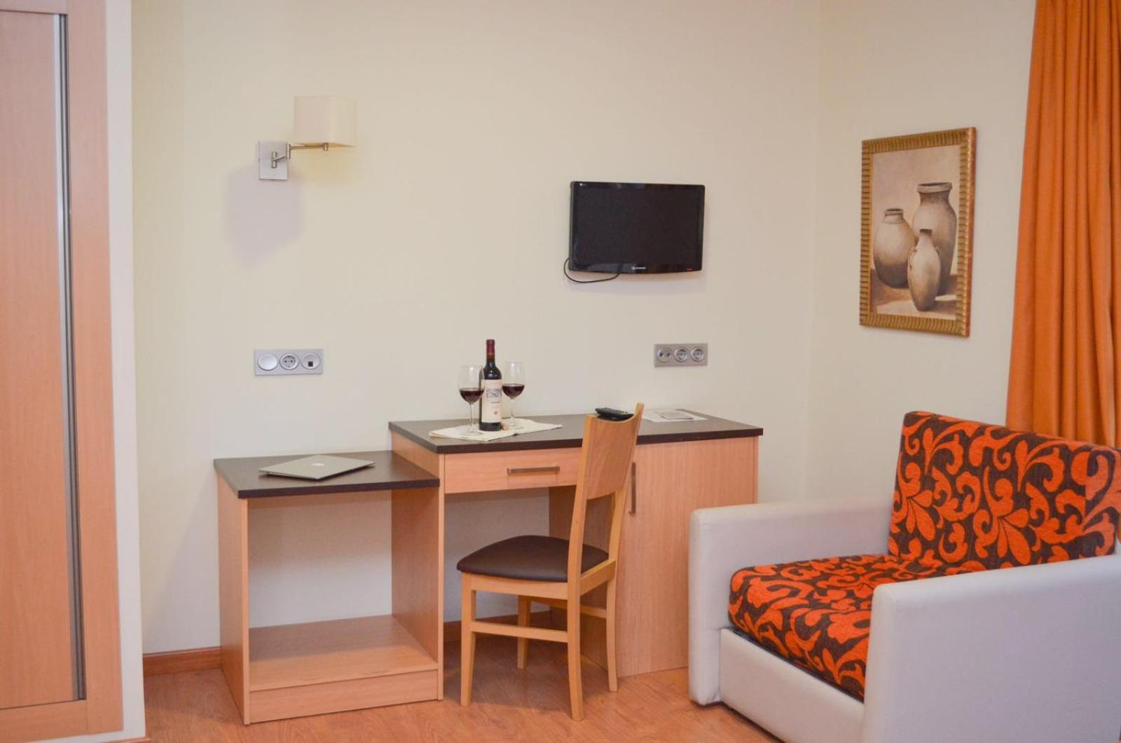 Double or Twin Room - Photo 1