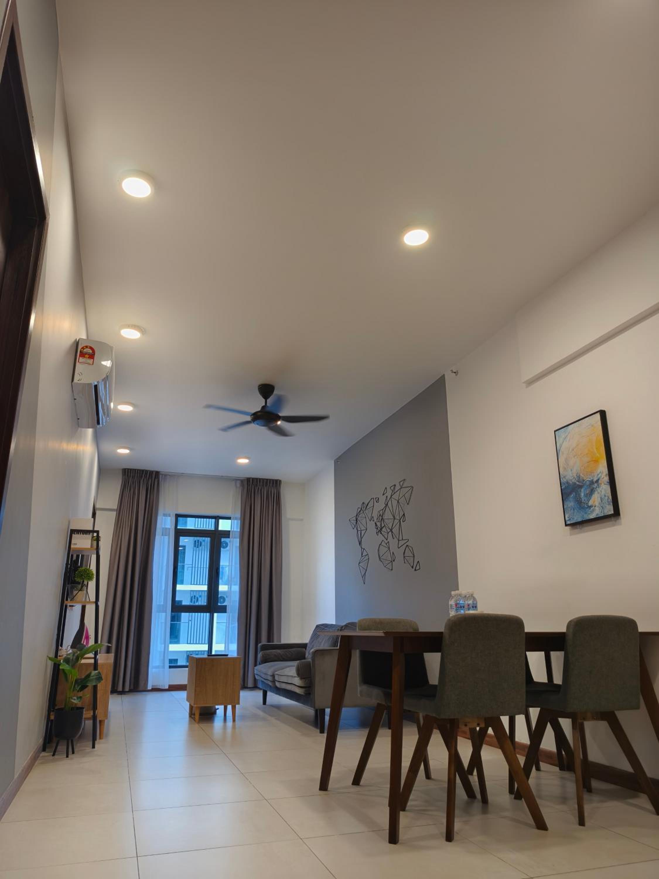 Deluxe Family Room