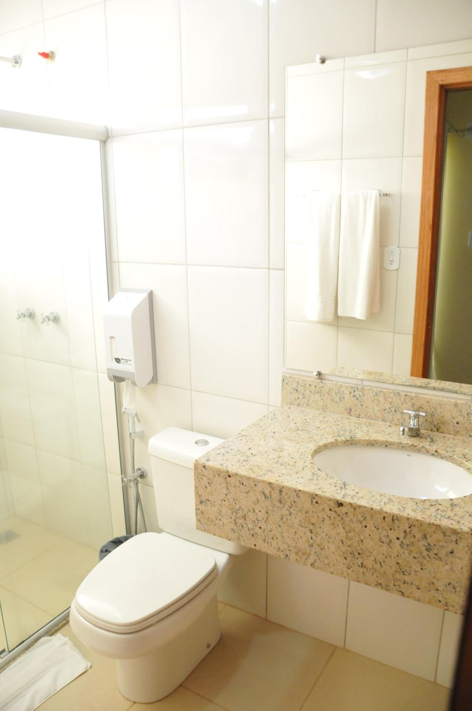 Standard Room - Photo 7