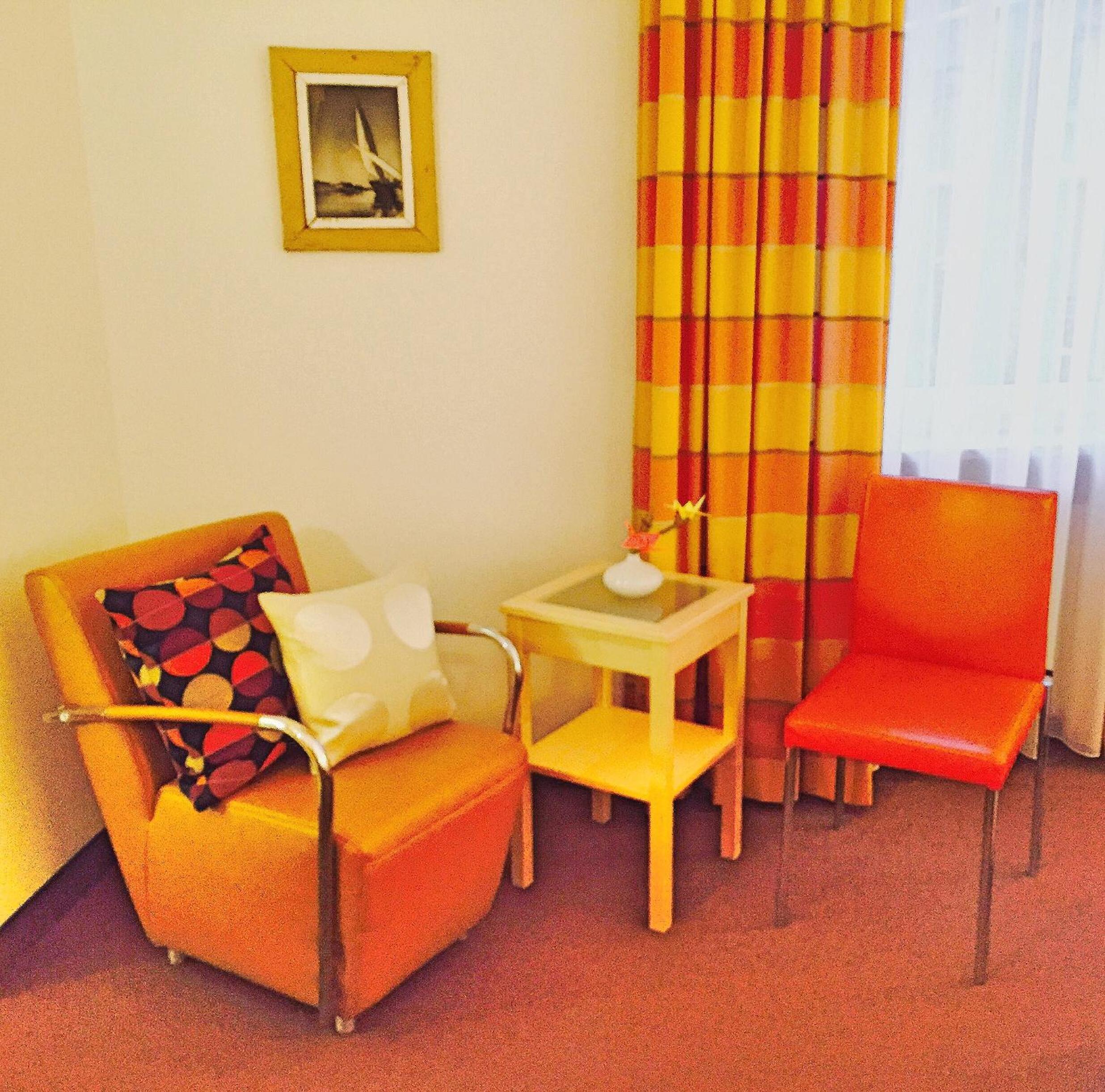 Family Room - Photo 1