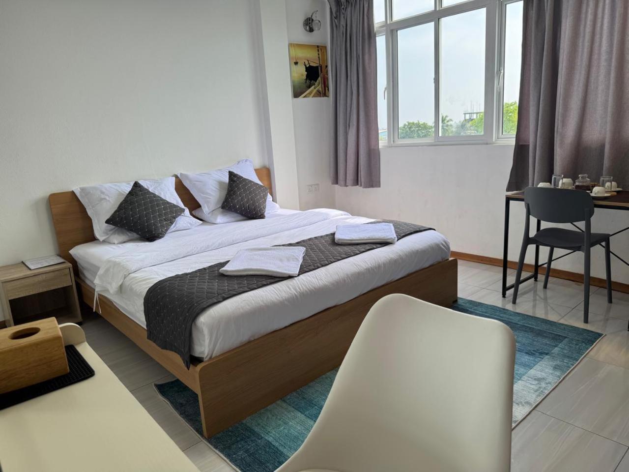 Deluxe Double Room (2 Adults + 1 Child)