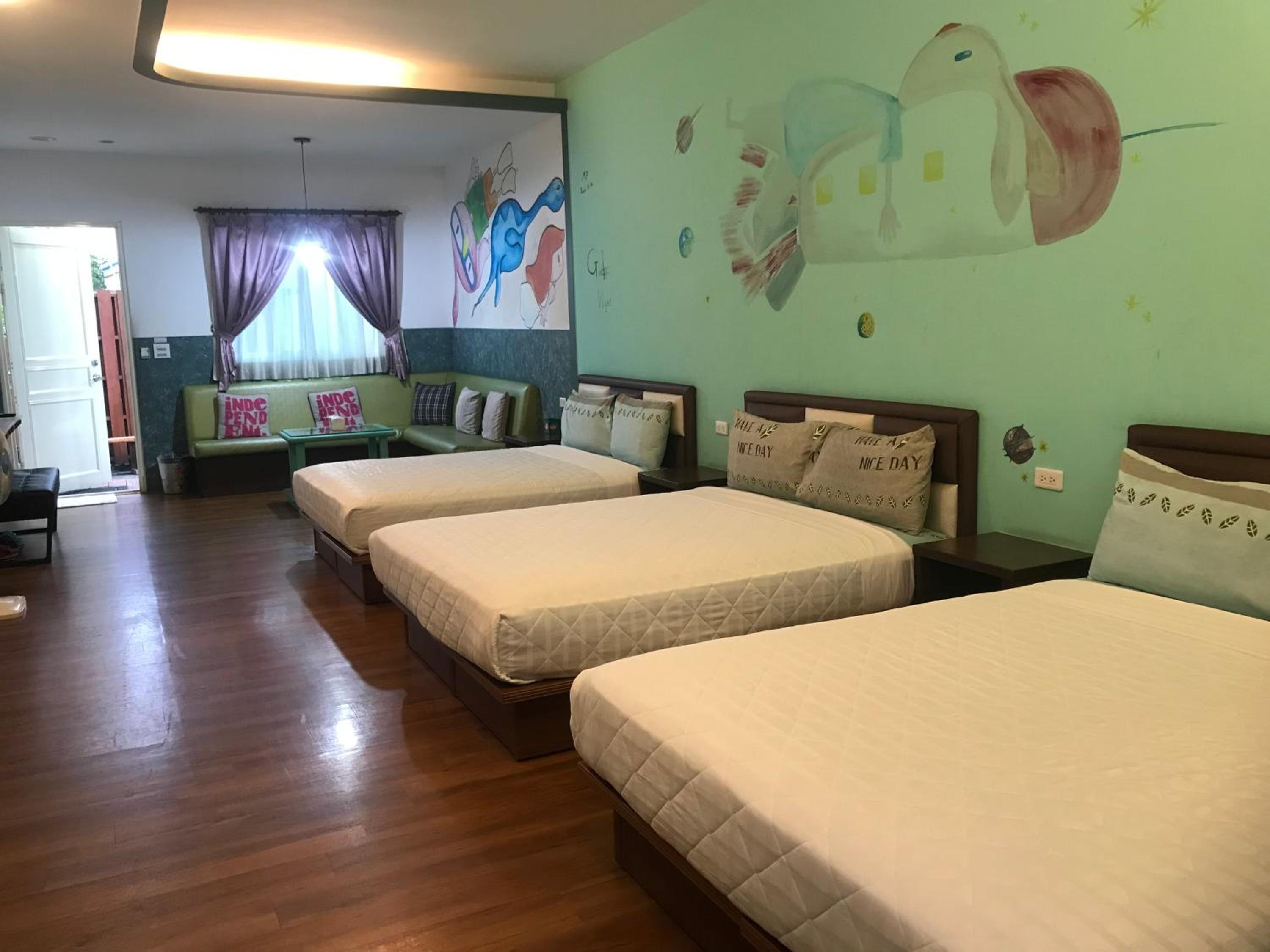 Family Room with Terrace photo 3