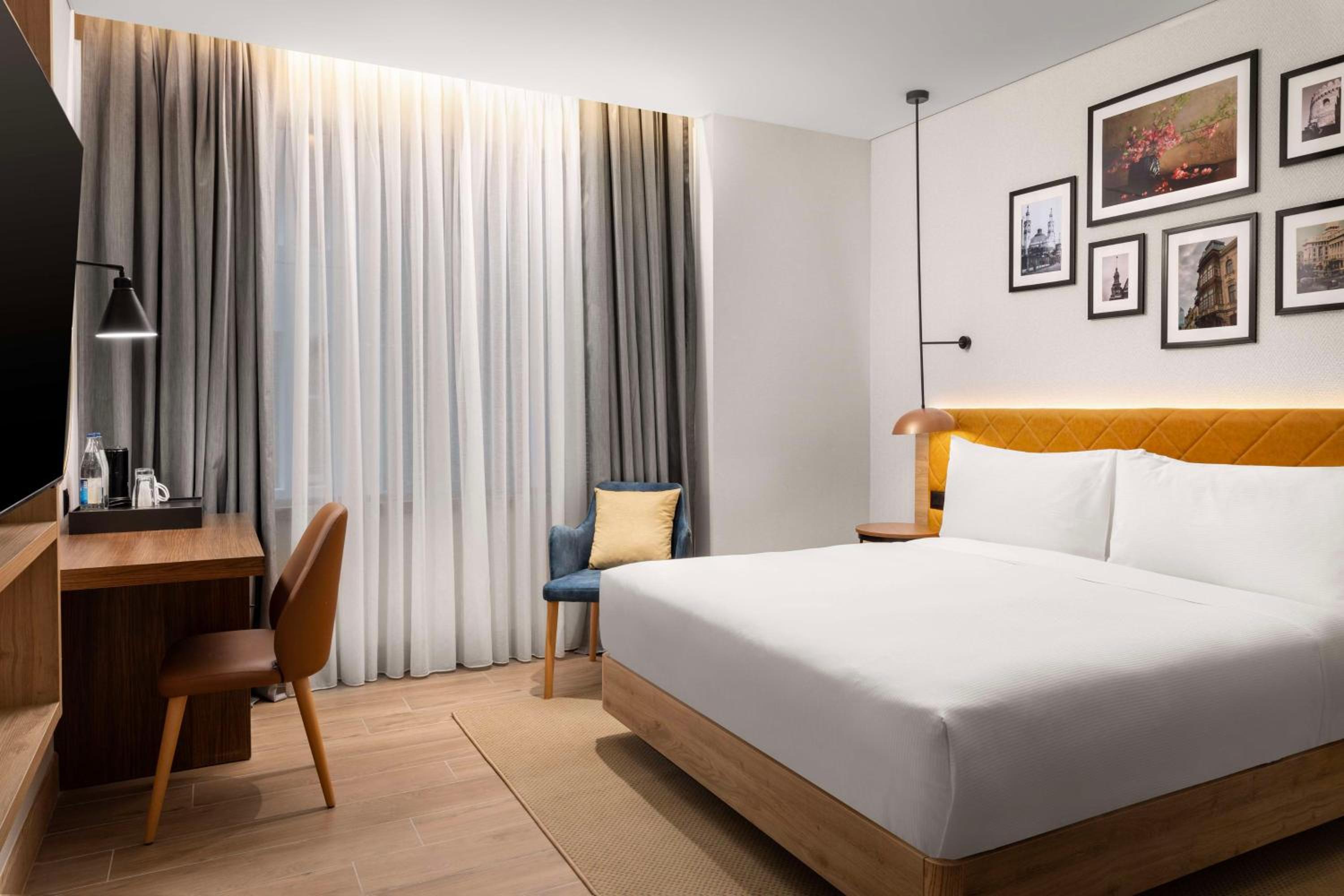 King Room - Mobility Accessible