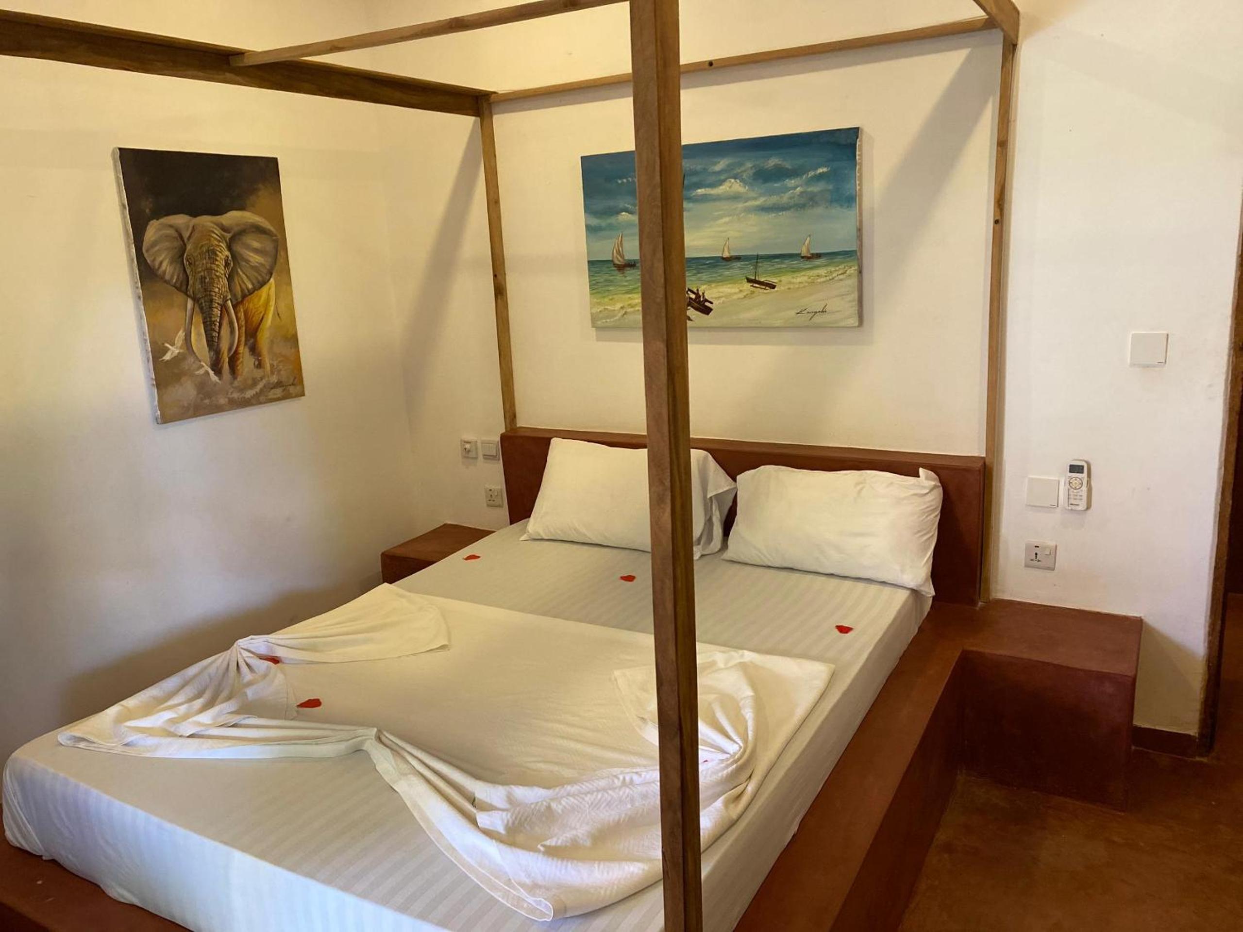 Deluxe Double Room with Bath