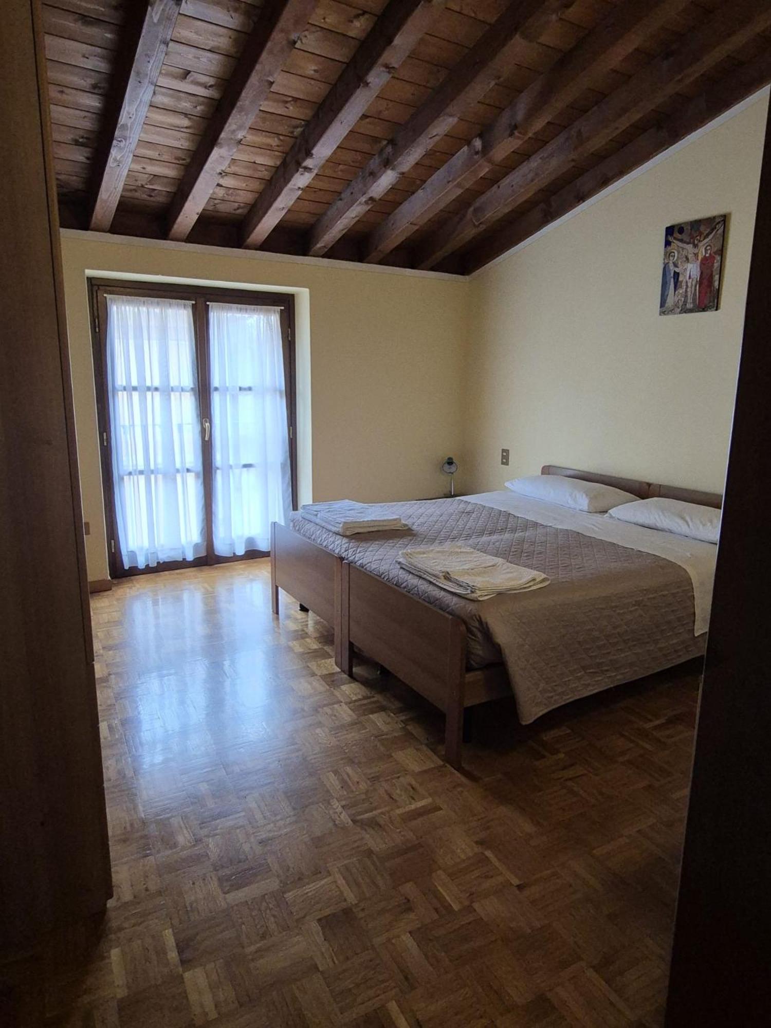 Triple Room with Private Bathroom photo 3