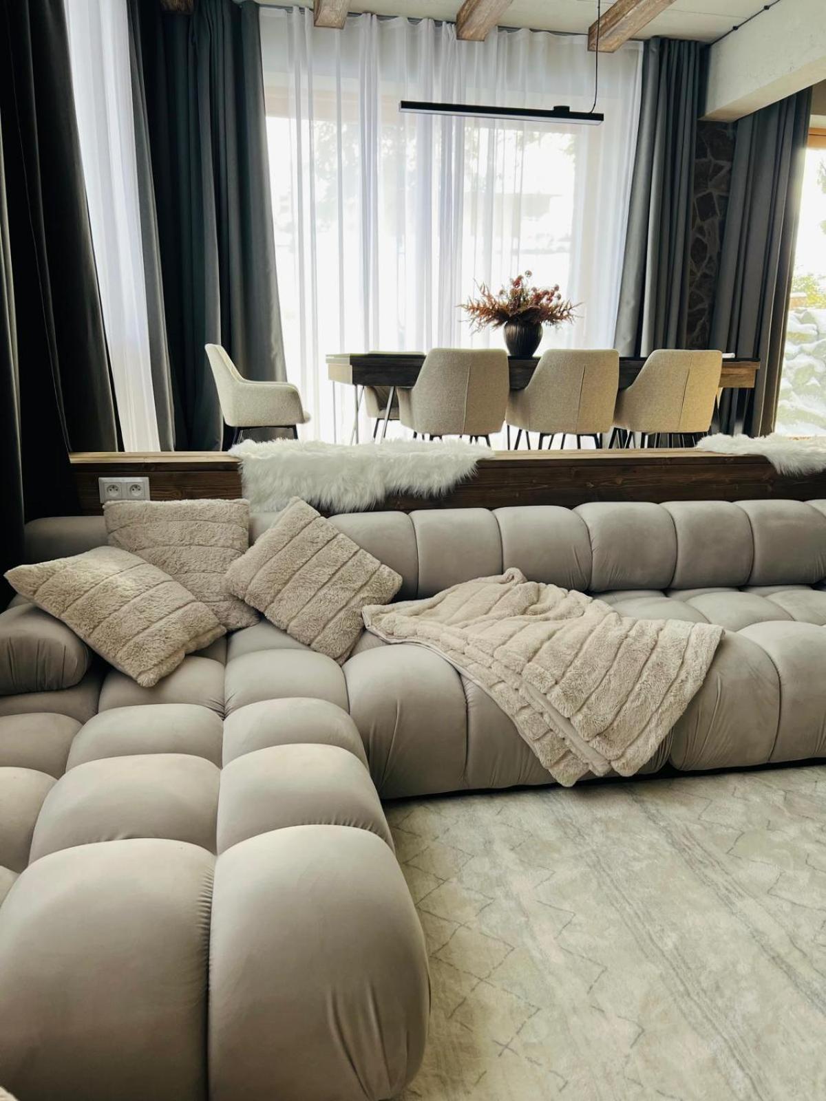 Deluxe Suite photo 2