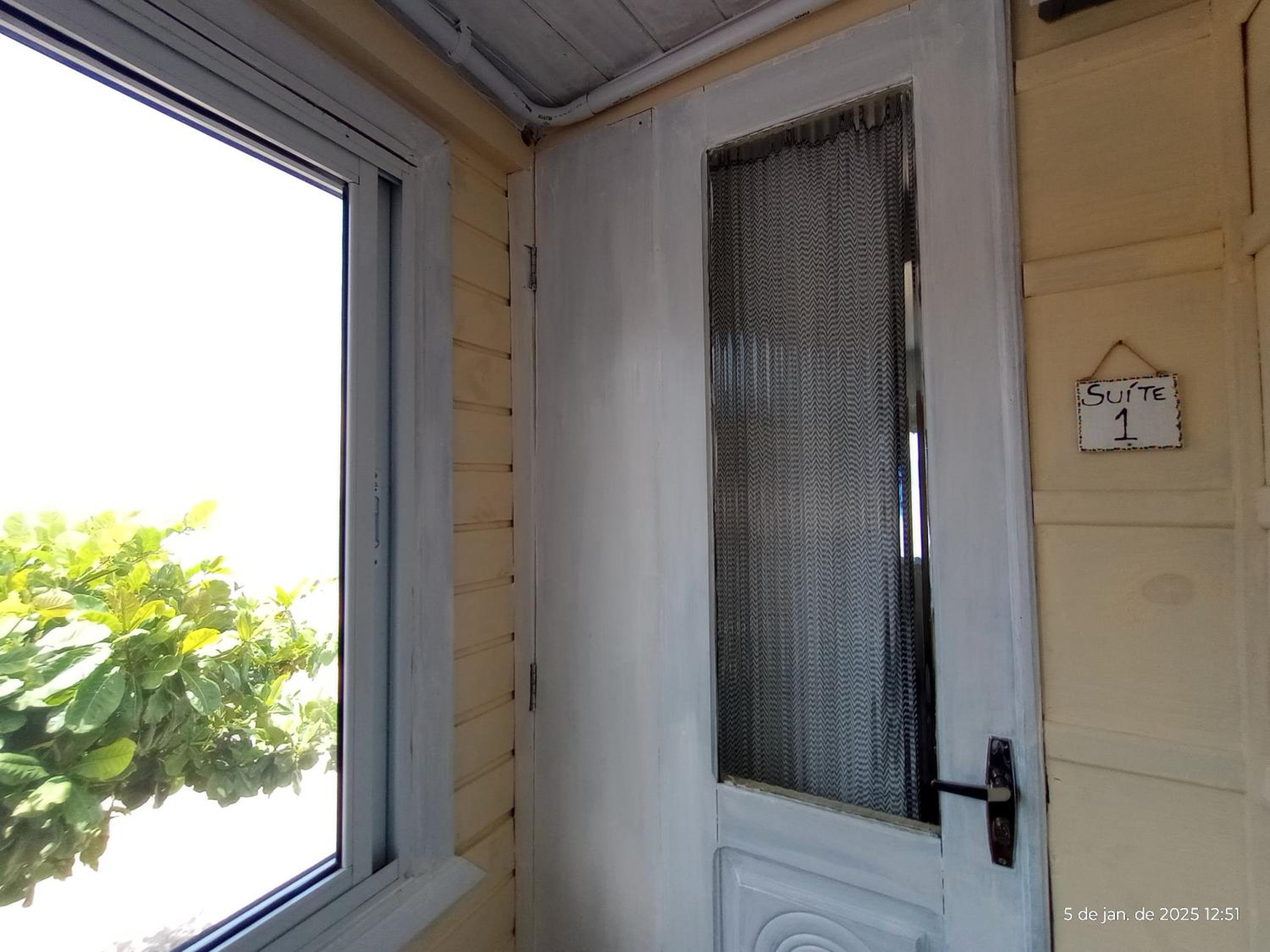 Deluxe Suite with Sea View photo 2