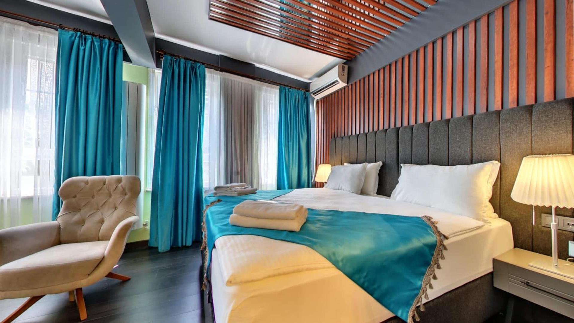 Deluxe Double Room with Extra Bed photo 2