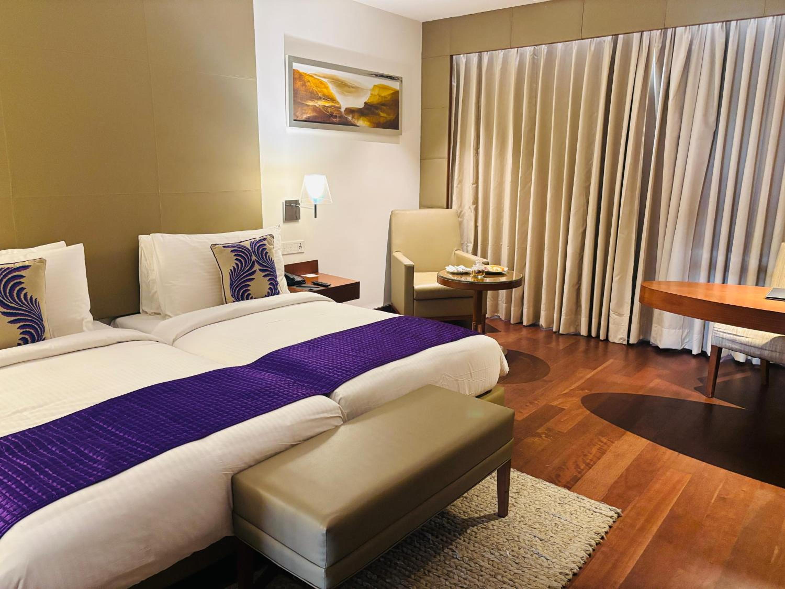 Deluxe Twin Room with omplimentary Welcome Drink & Chef’s Amenities on Arrival