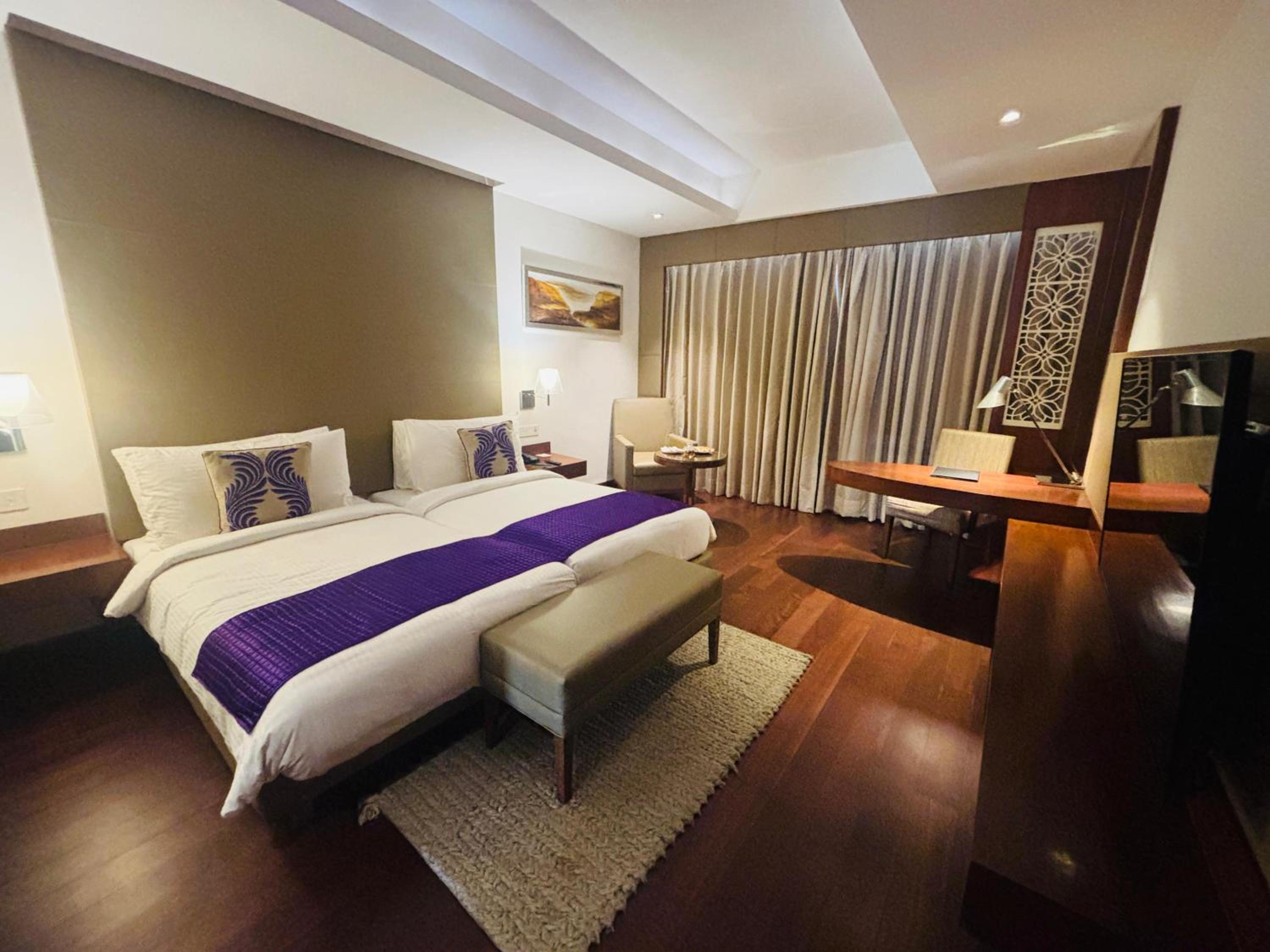 Deluxe Twin Room with omplimentary Welcome Drink & Chef’s Amenities on Arrival Deluxe Twin Room with omplimentary Welcome Drink & Chef’s Amenities on Arrival