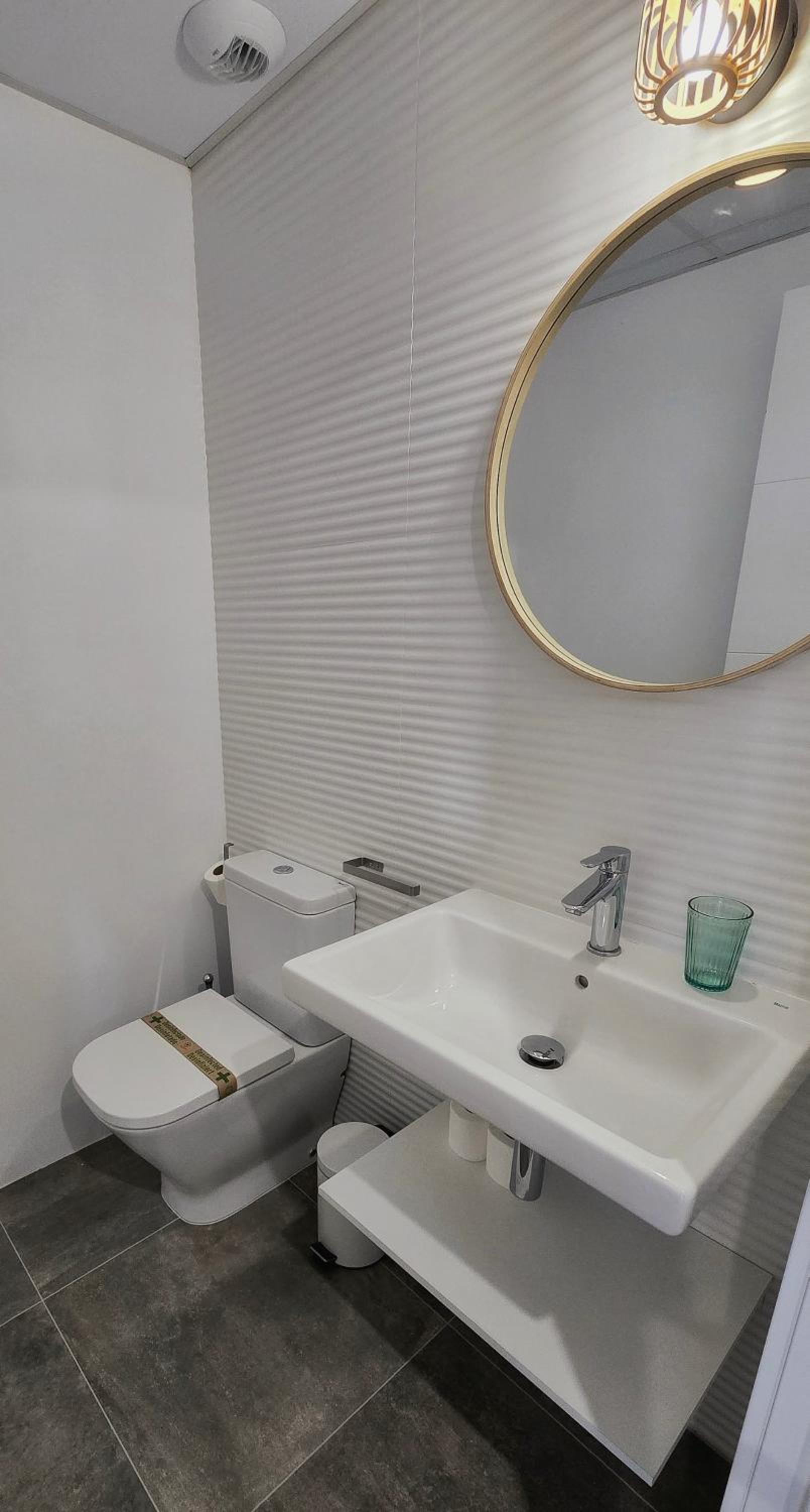 Two-Bedroom Deluxe Apartment photo 2