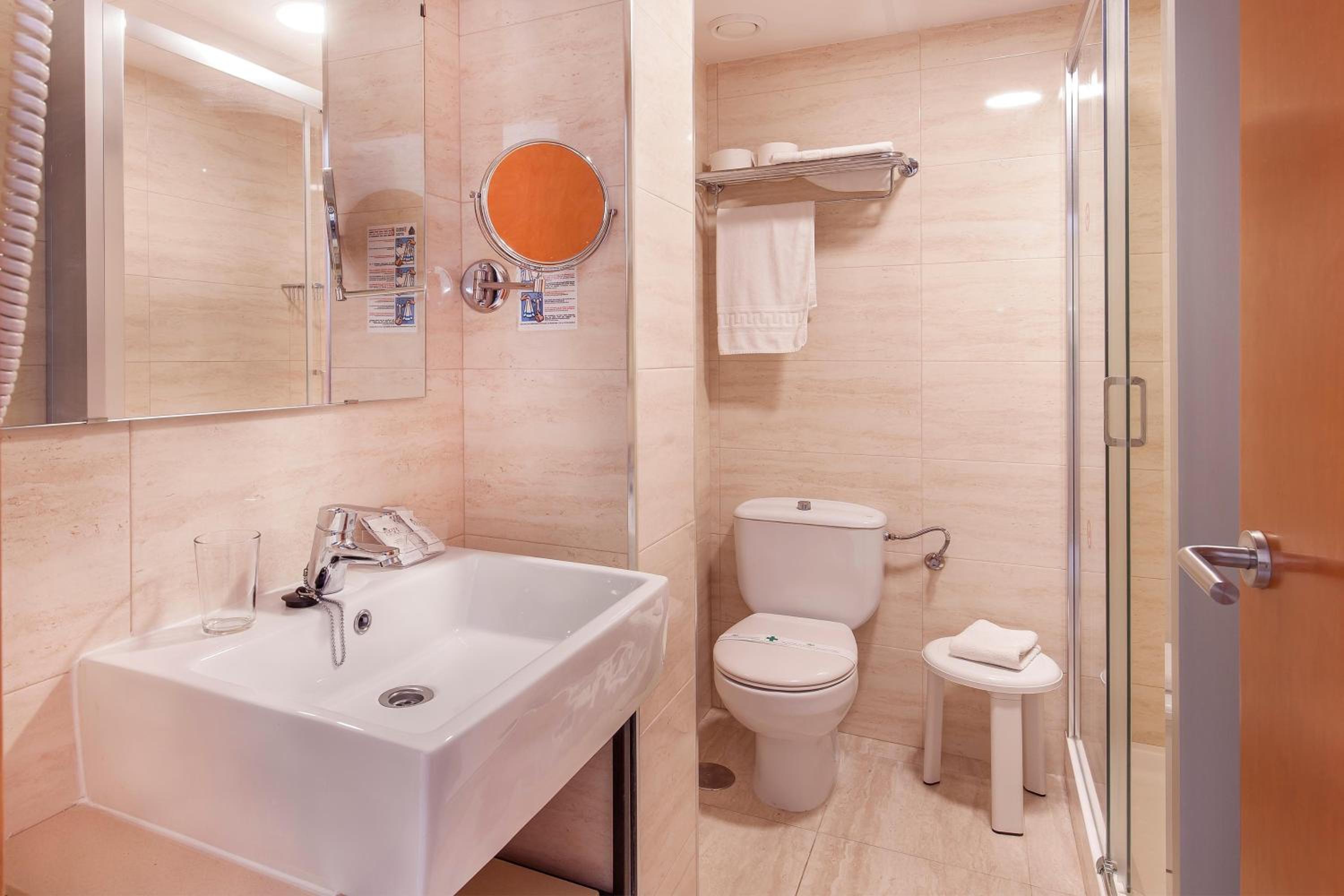 Essential Single Room (1 Addult)