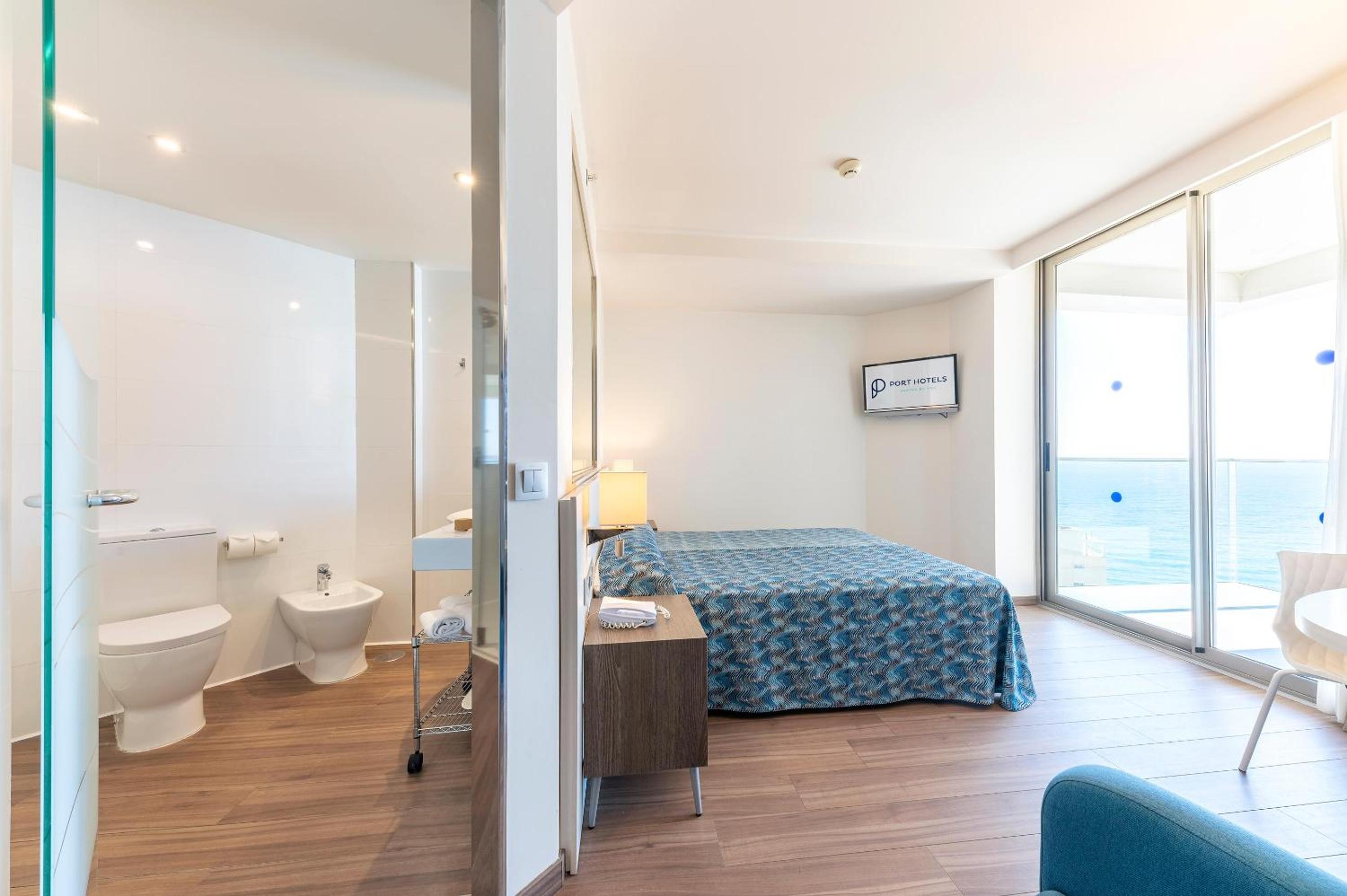 Superior Double Room with Sea View (2 Adults) - Photo 2
