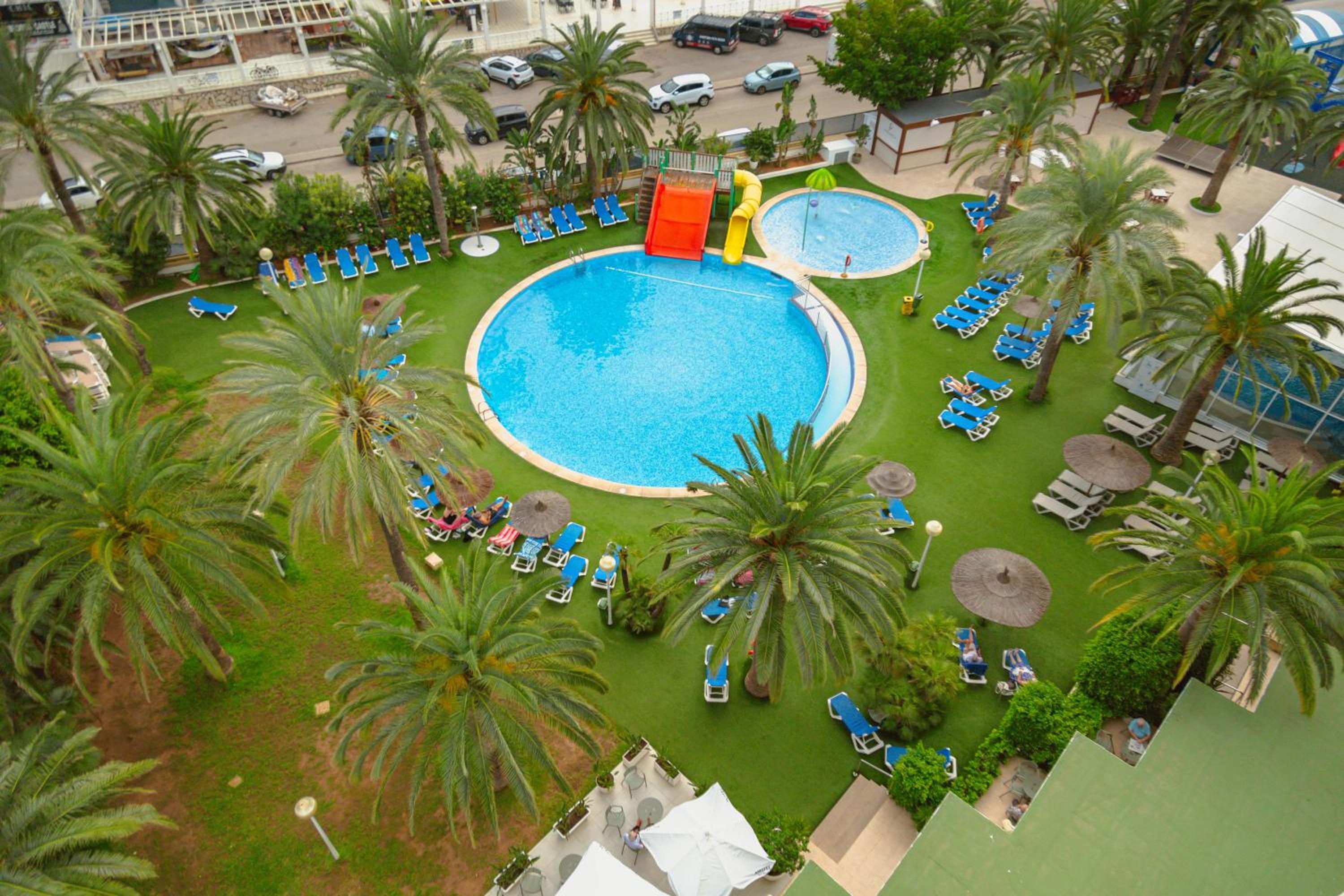Comfort Double Room with Sea View (1 Adult + 2 Children)