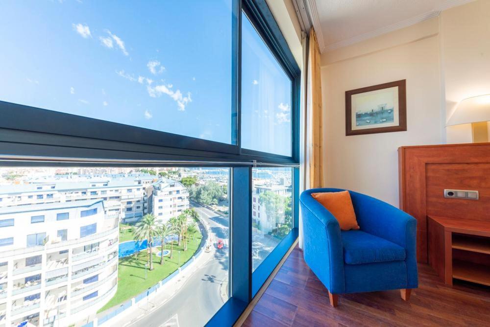 Essential Family Room (1 Adult)