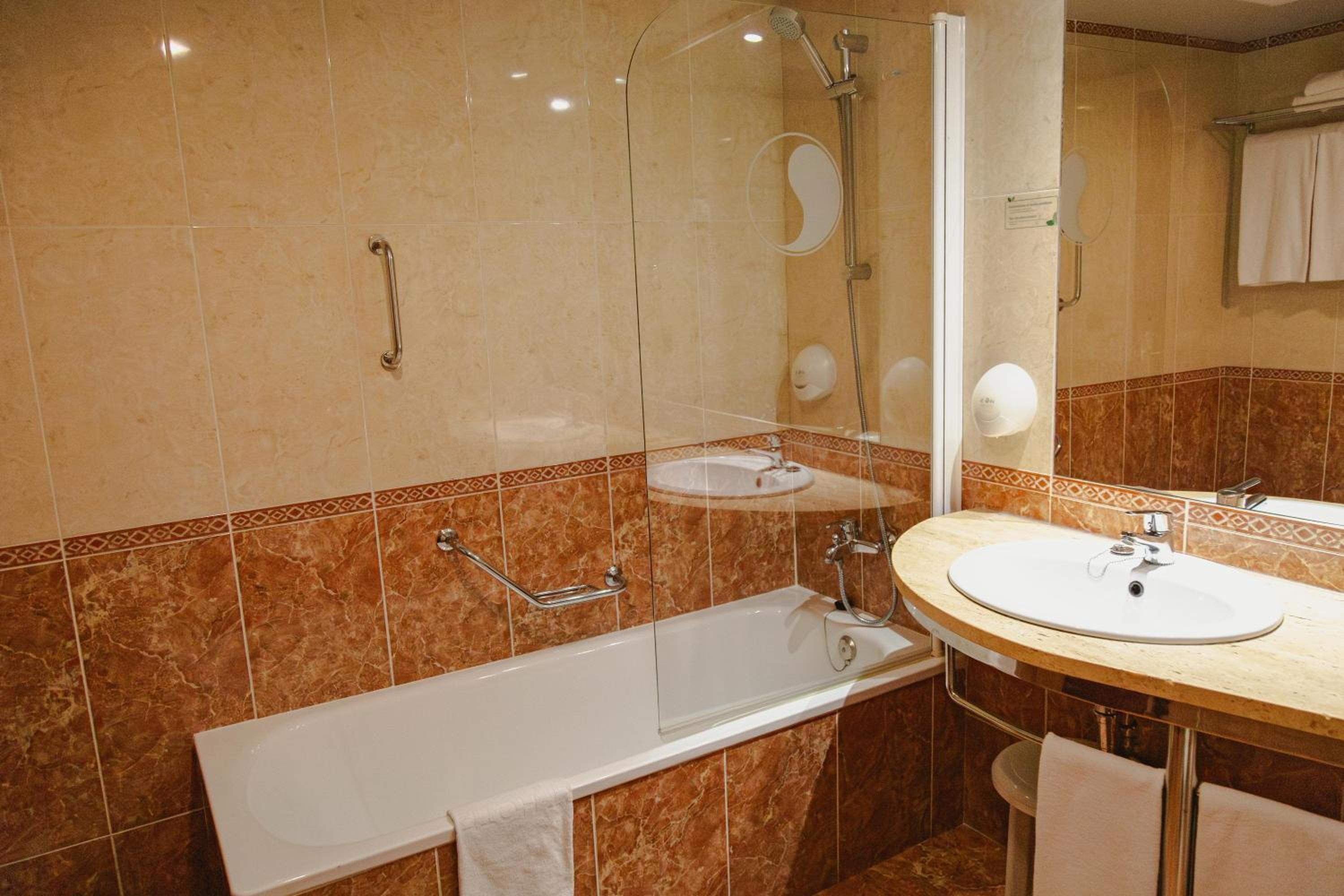 Comfort Double Room with Balcony (2 Adults)