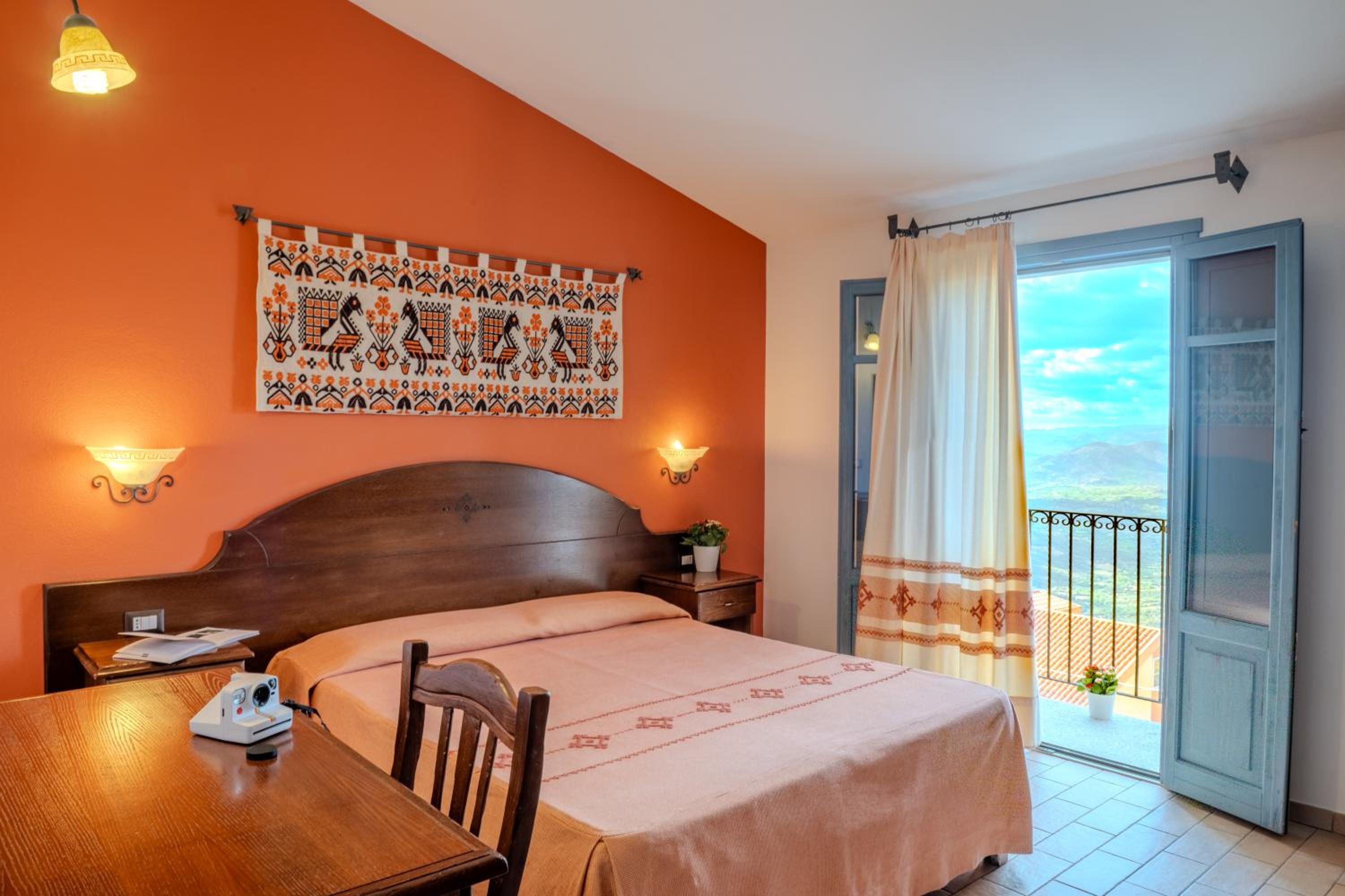 Double Room with Mountain View