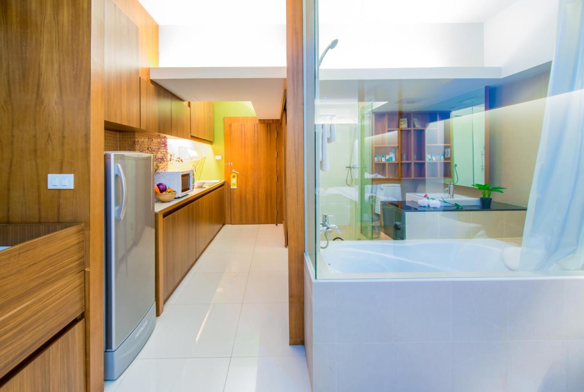 One-Bedroom Suite - Photo 2