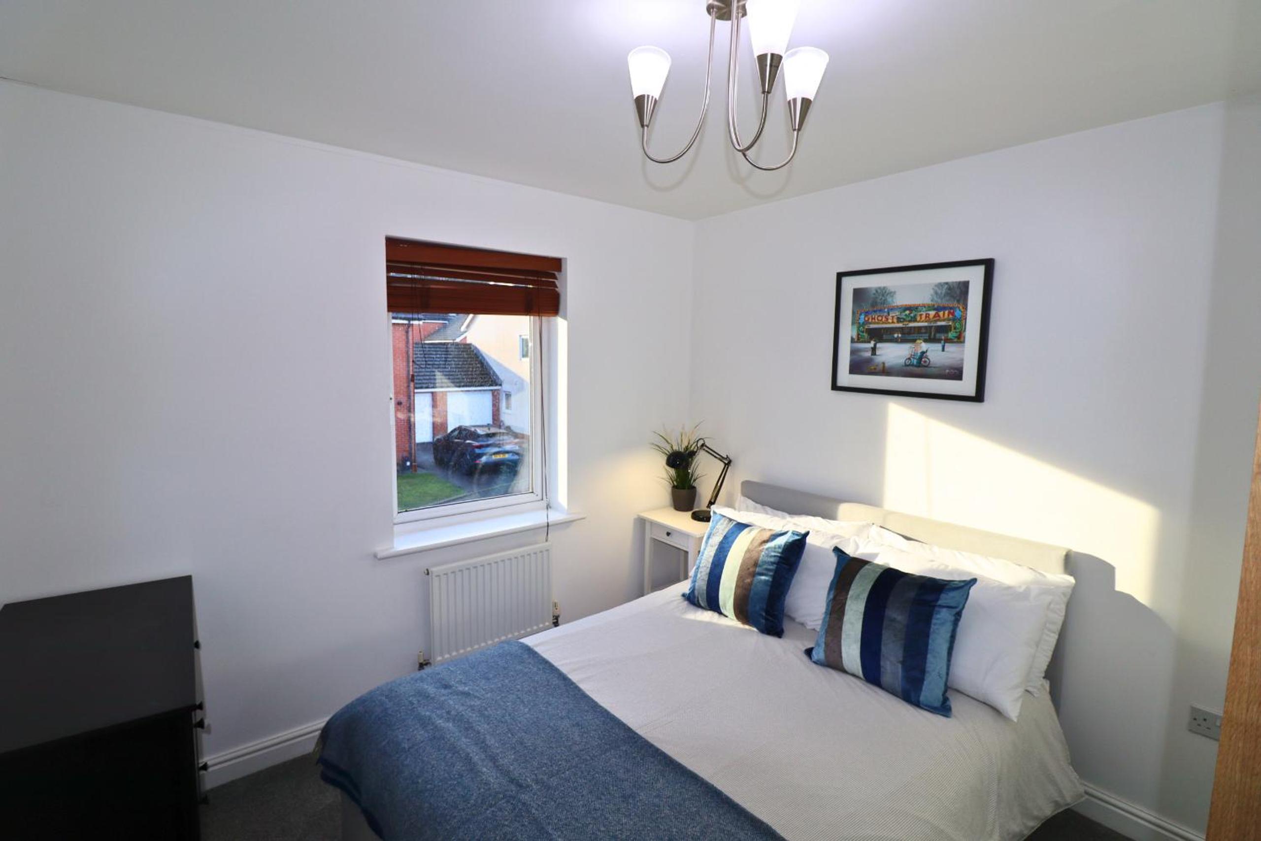 Three-Bedroom House photo 2