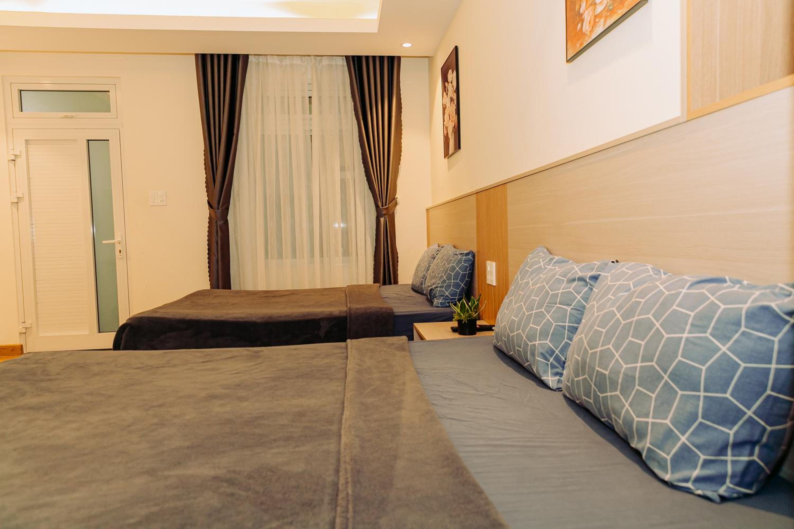 Standard Family Room - Photo 4