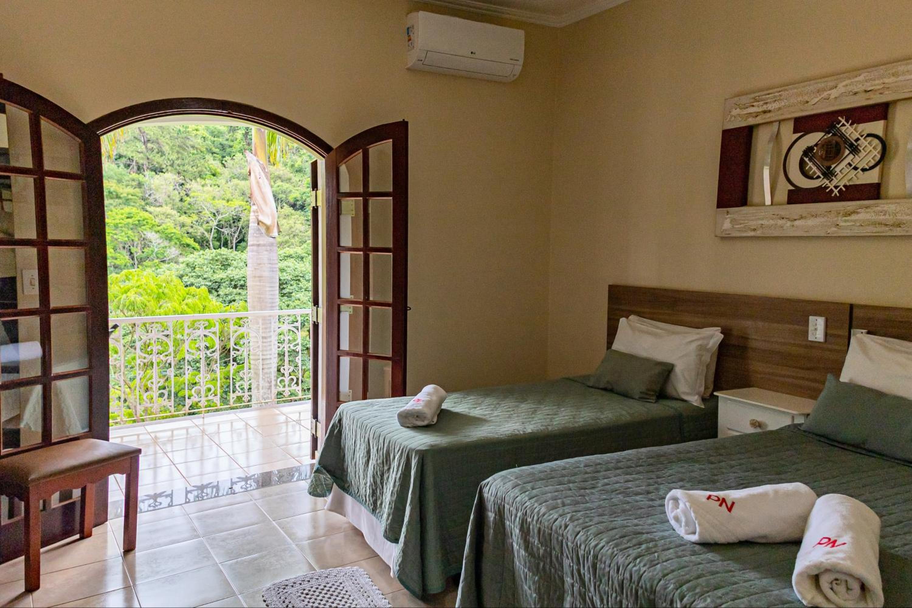 Triple Room with Balcony - Photo 2