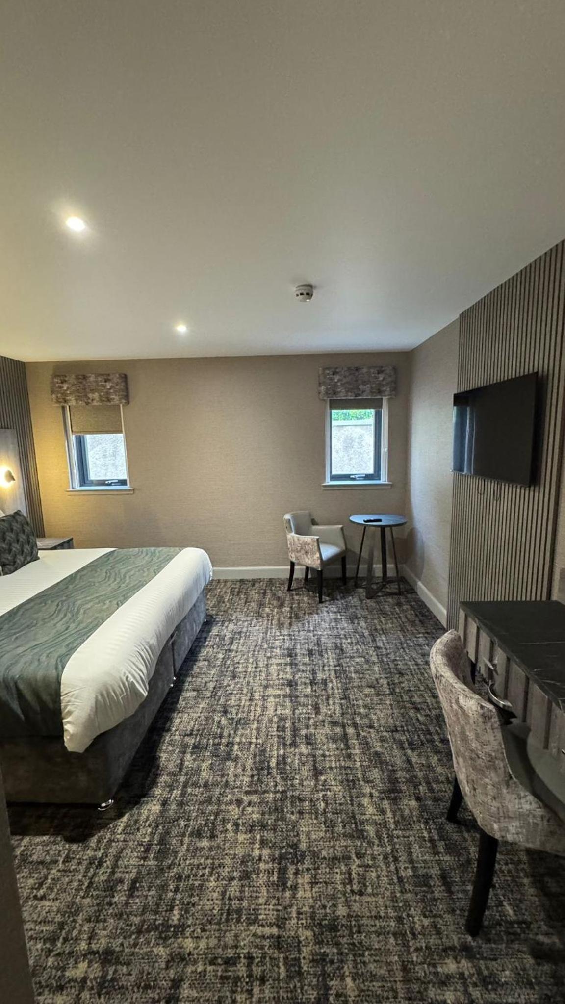 Deluxe King Room - Photo 3