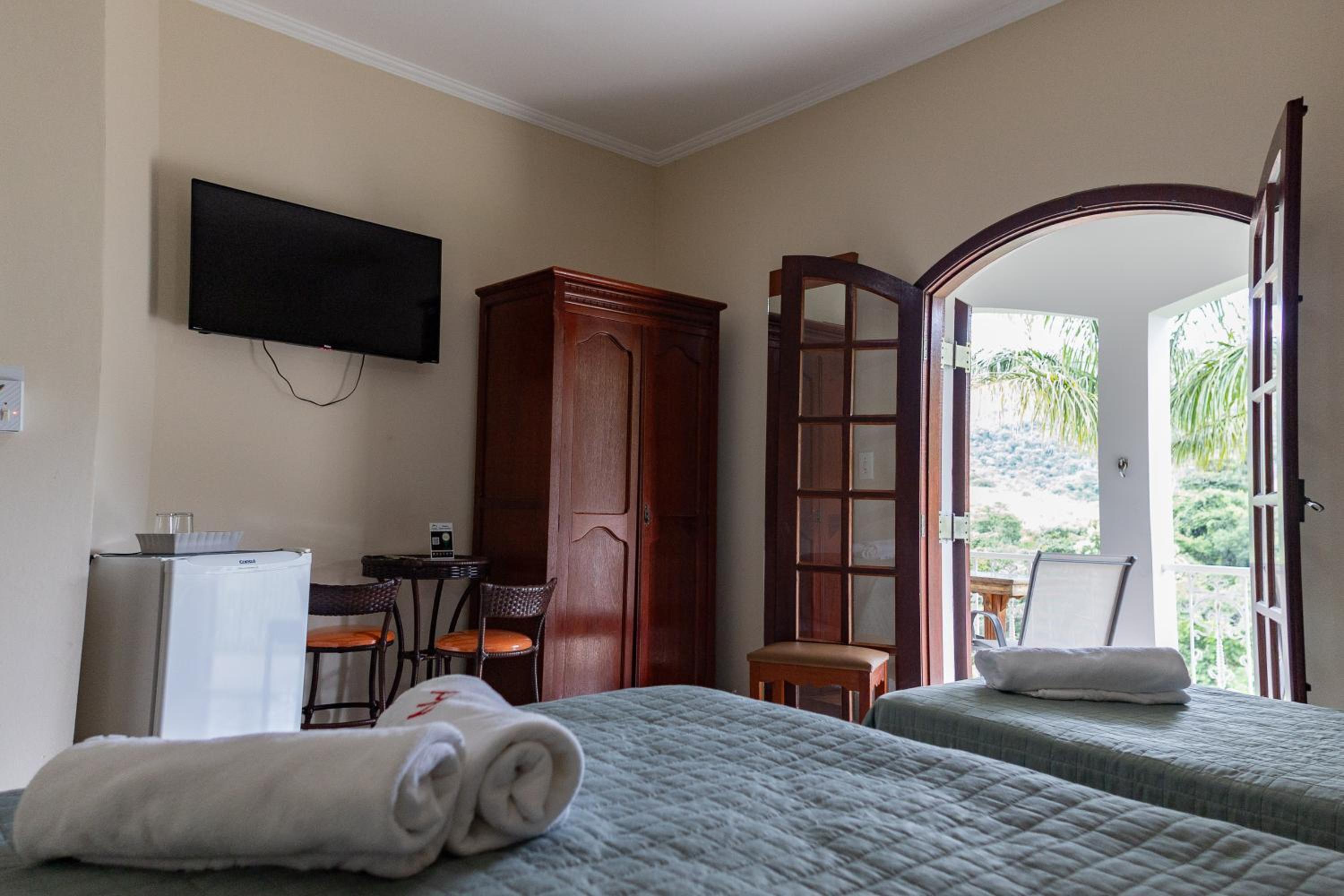 Triple Room with Balcony - Photo 4