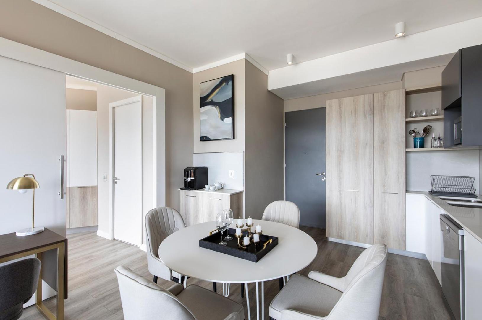 One-Bedroom Apartment with Balcony photo 2