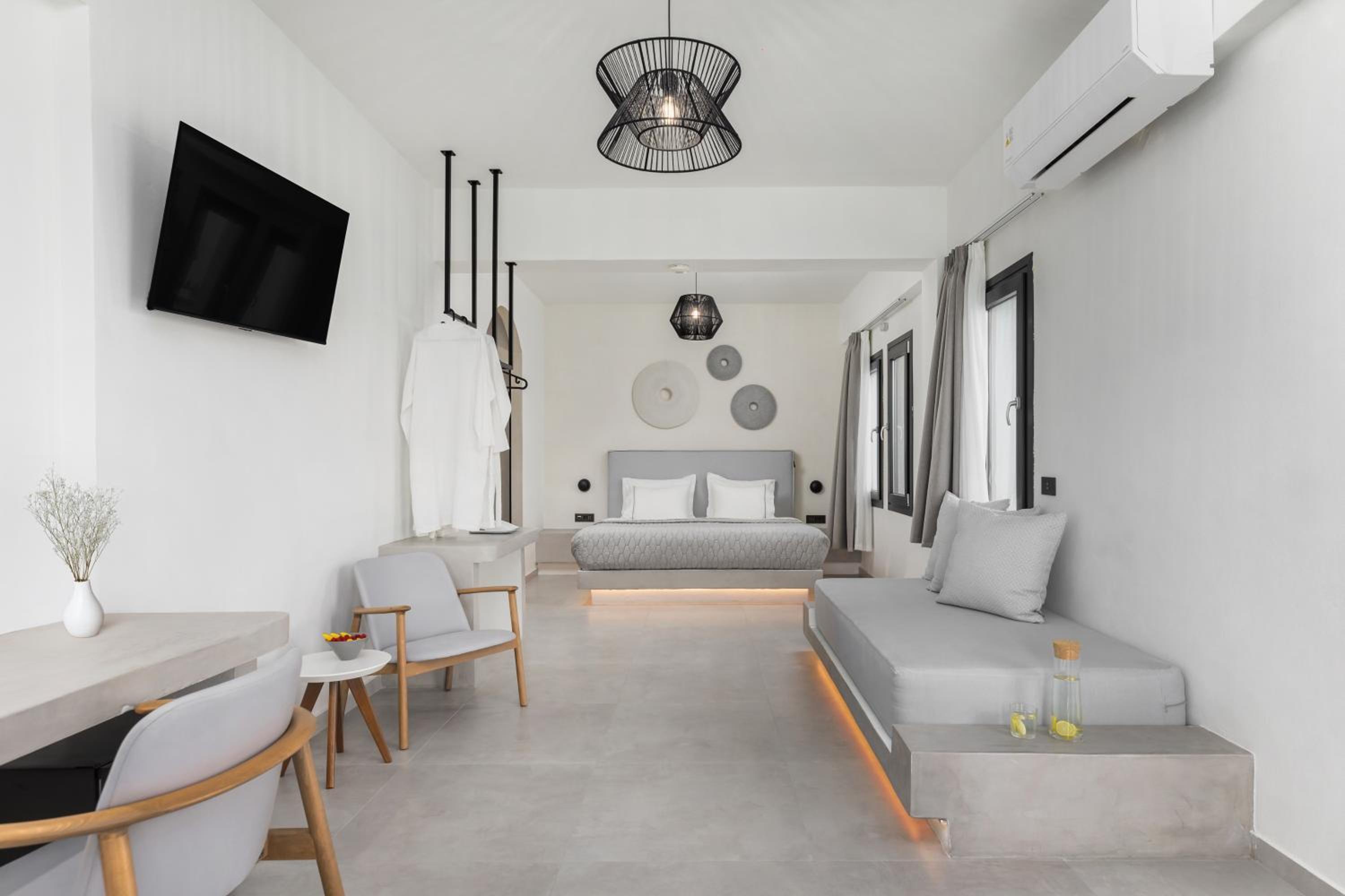 Deluxe Suite with Sea View