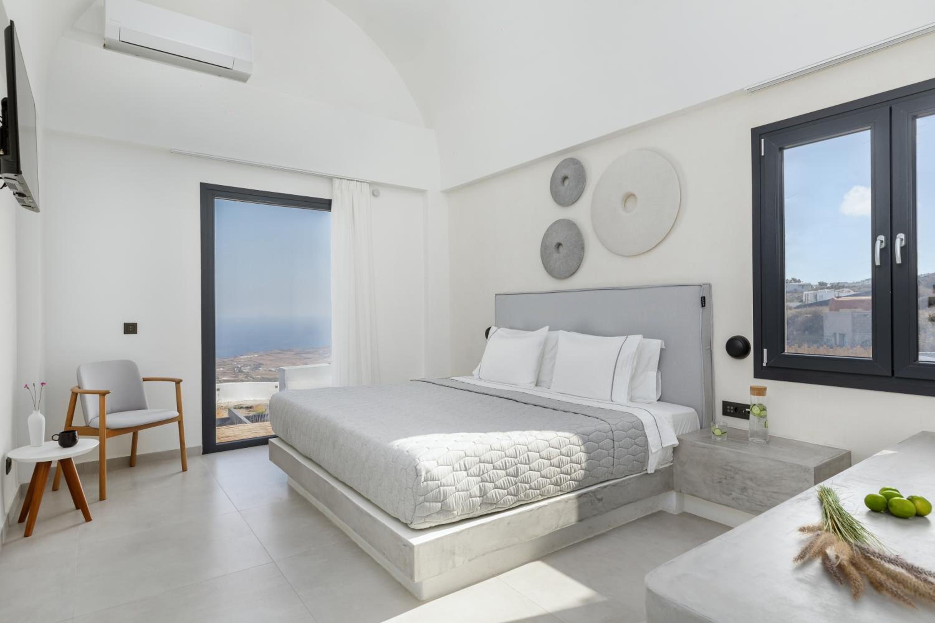 King Sea View Suite With Outdoor Hot Tub