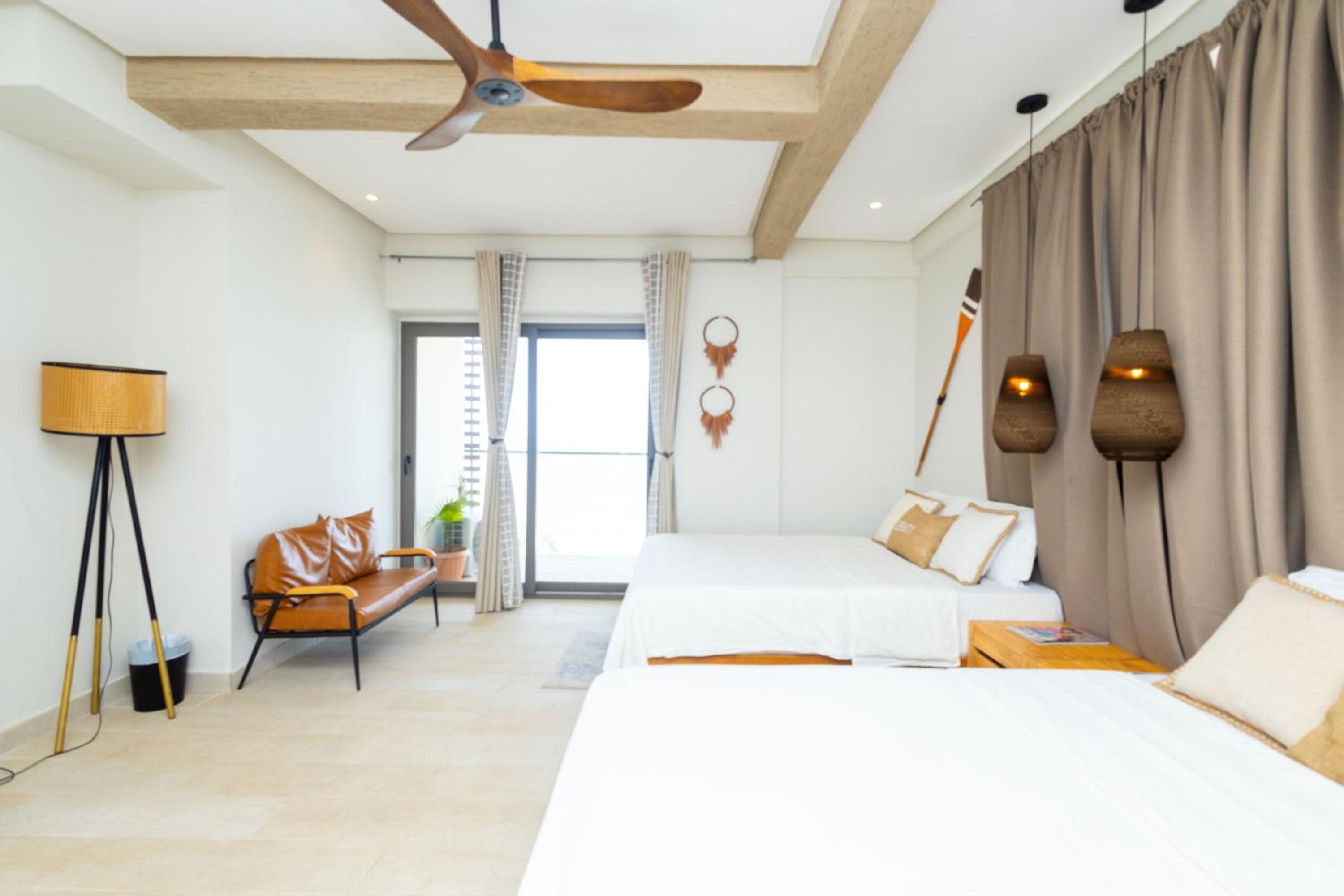 Deluxe Twin Room with Sea View photo 3