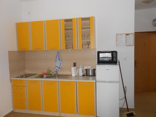 One-Bedroom Apartment (3 Adults) photo 2